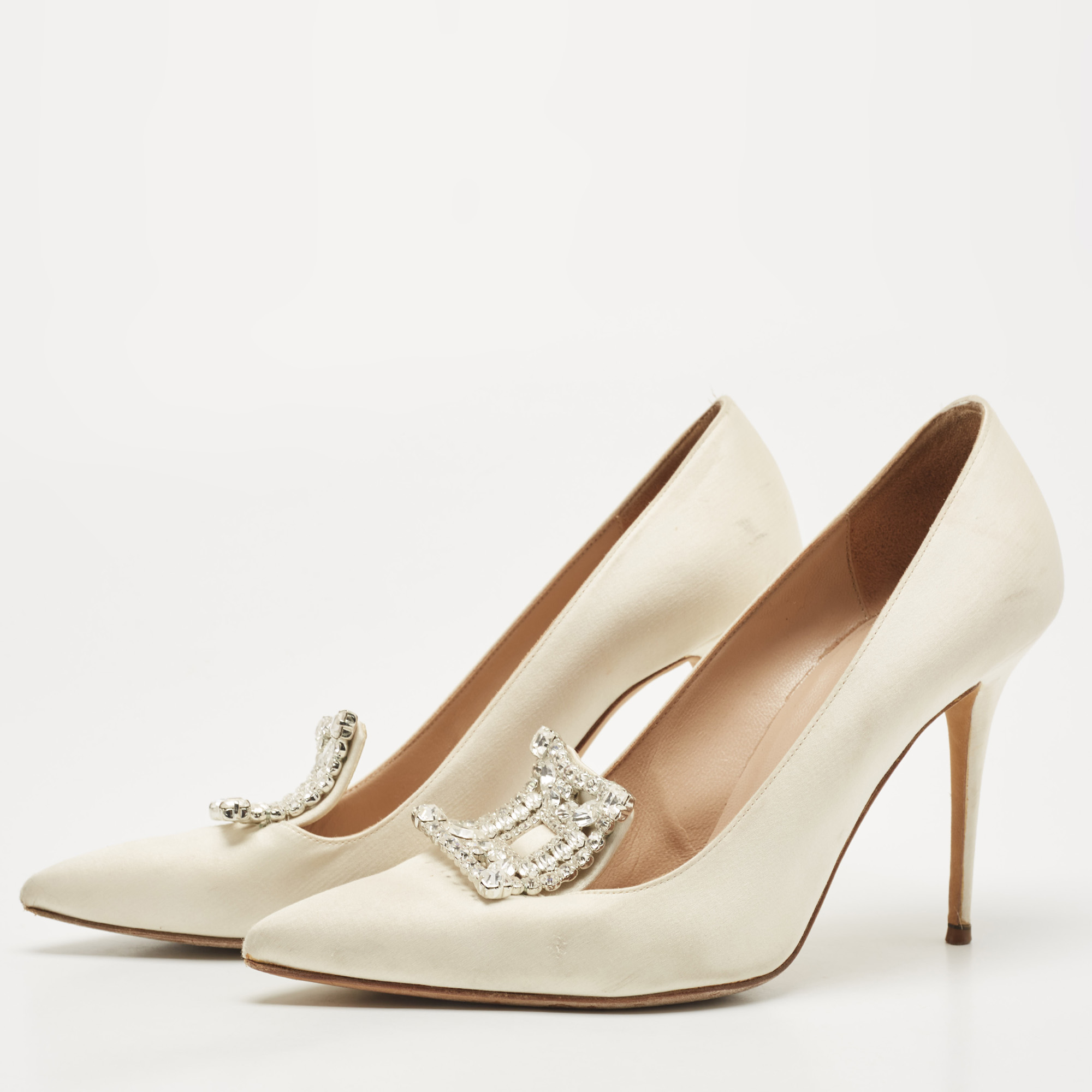 

Manolo Blahnik White Satin Borlak Pumps Size