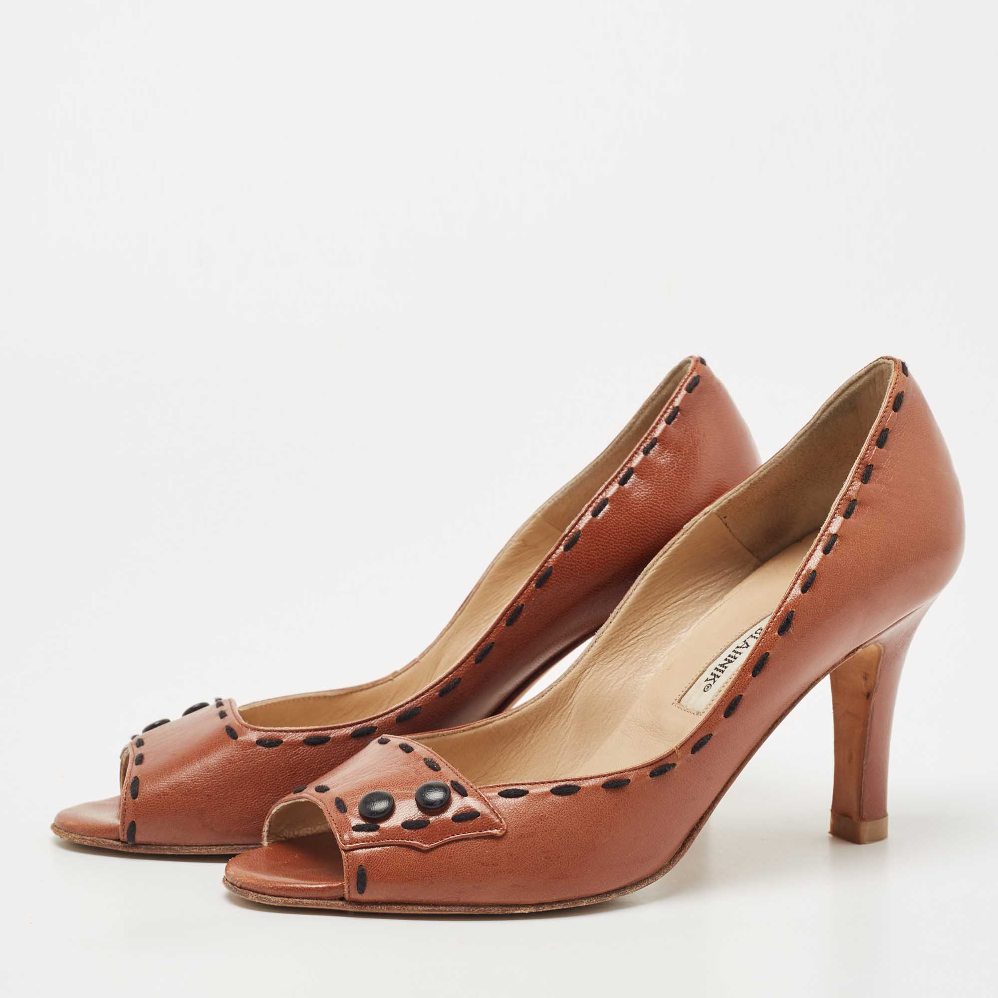 

Manolo Blahnik Brown Leather Stitch Detail Open Toe Pumps Size