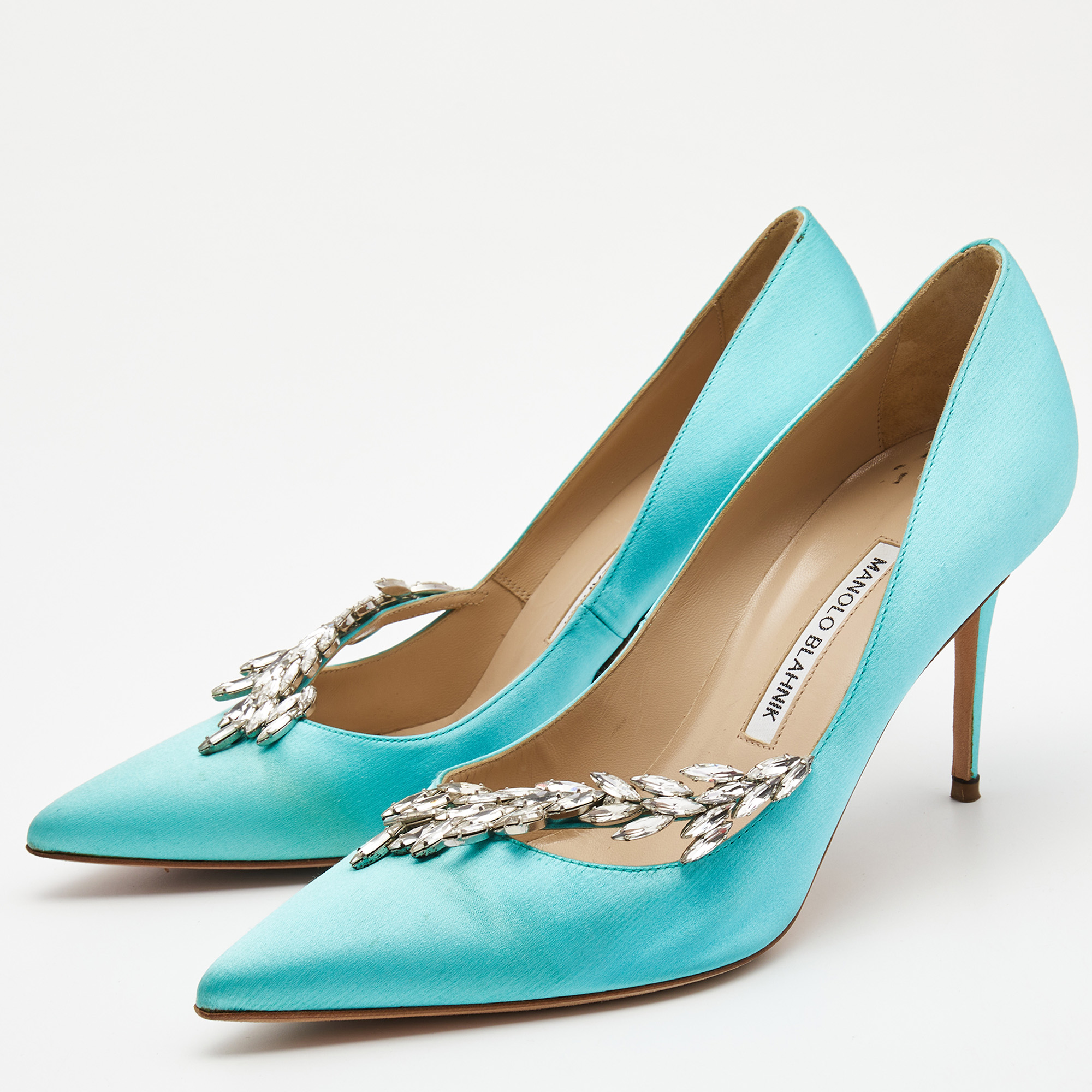 

Manolo Blahnik Blue Satin Crystal Embellished Pumps Size