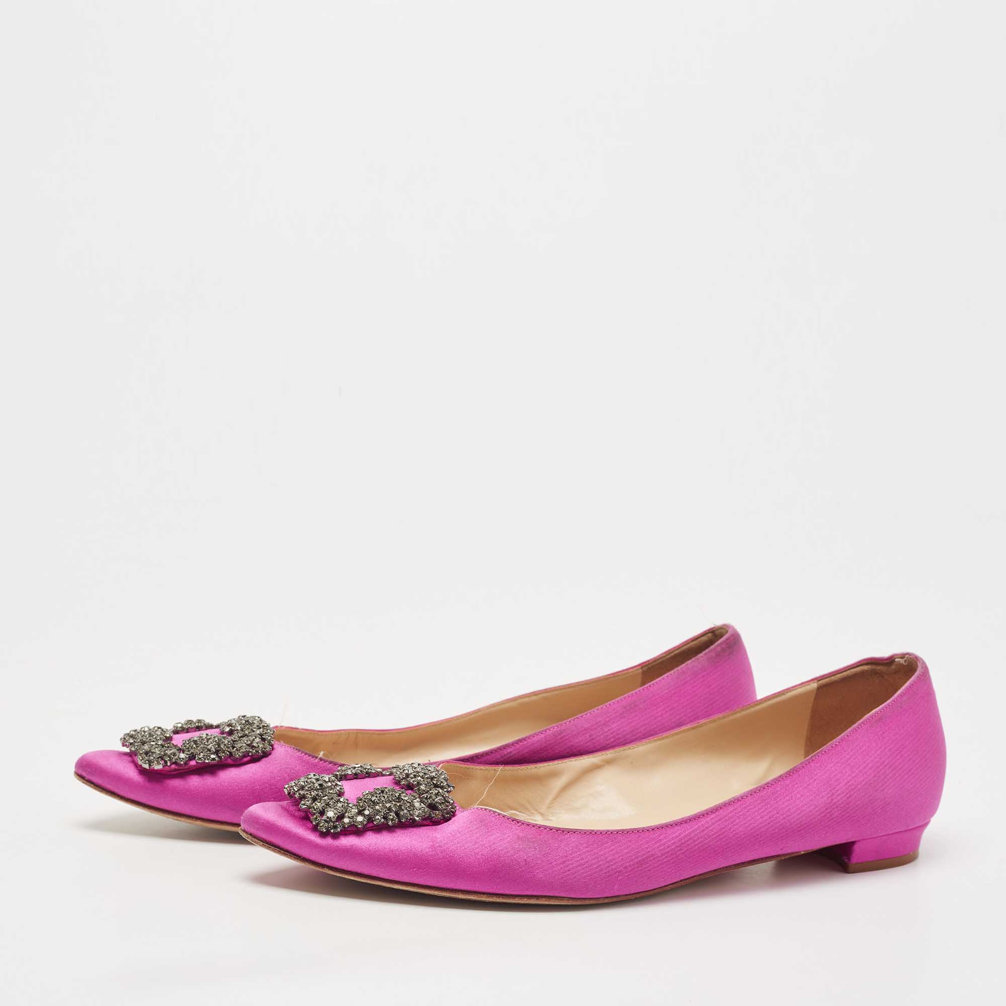 

Manolo Blahnik Pink Satin Hangisi Ballet Flats Size