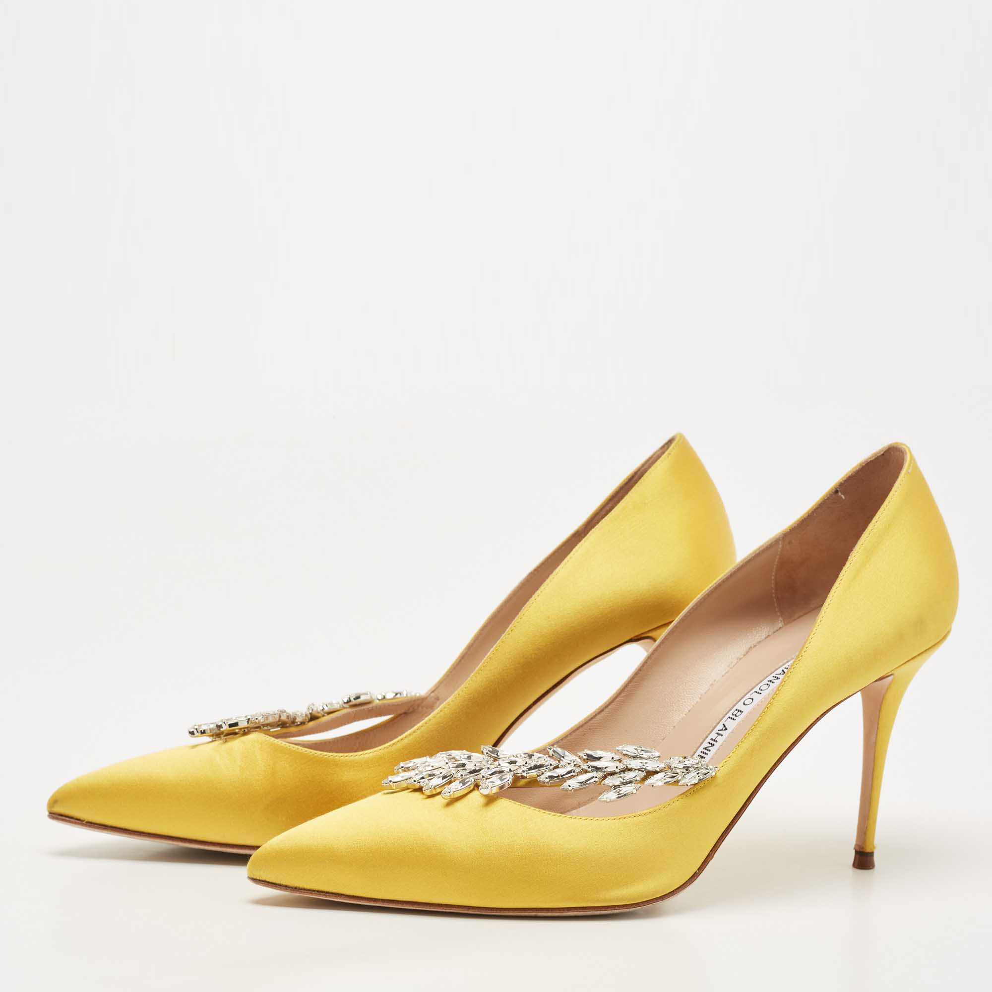 

Manolo Blahnik Yellow Satin Crystals Embellished Nadira Pumps Size