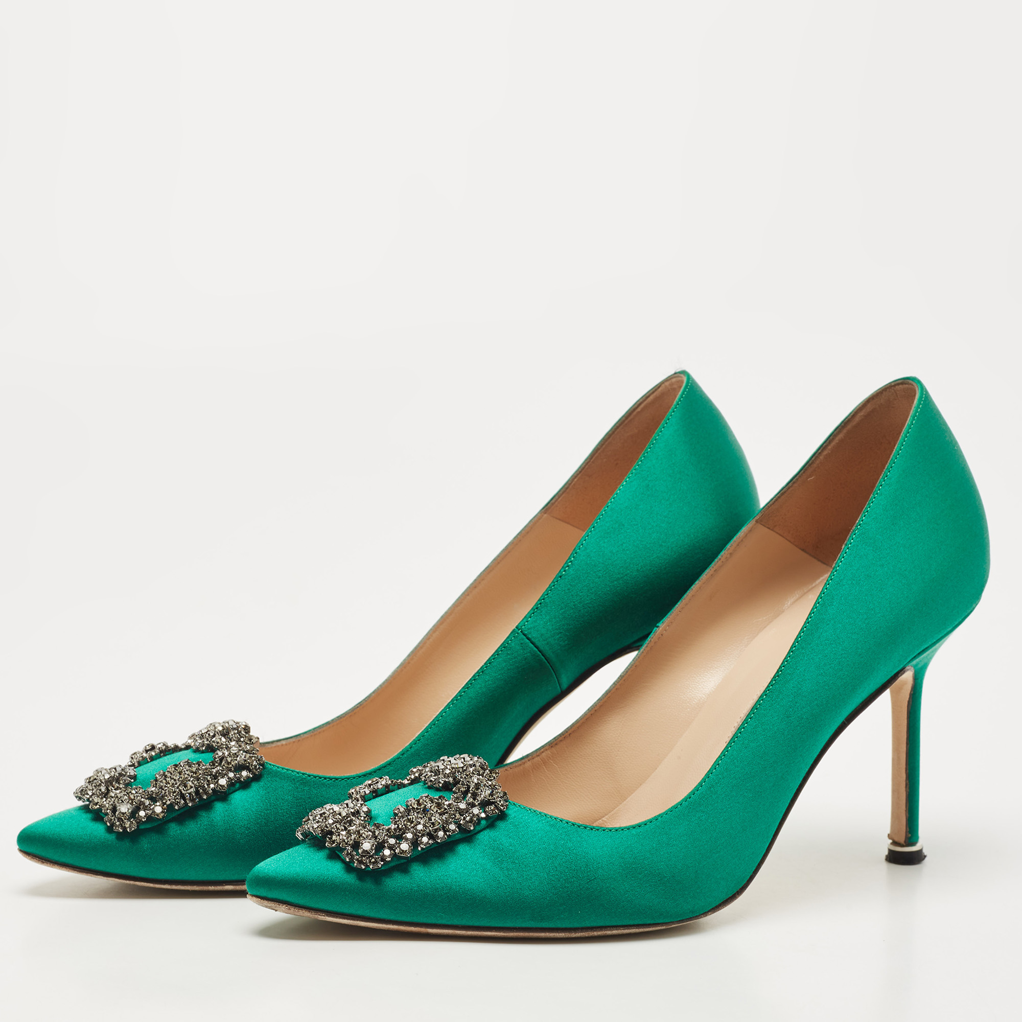 

Manolo Blahnik Green Satin Hangisi Pumps Size