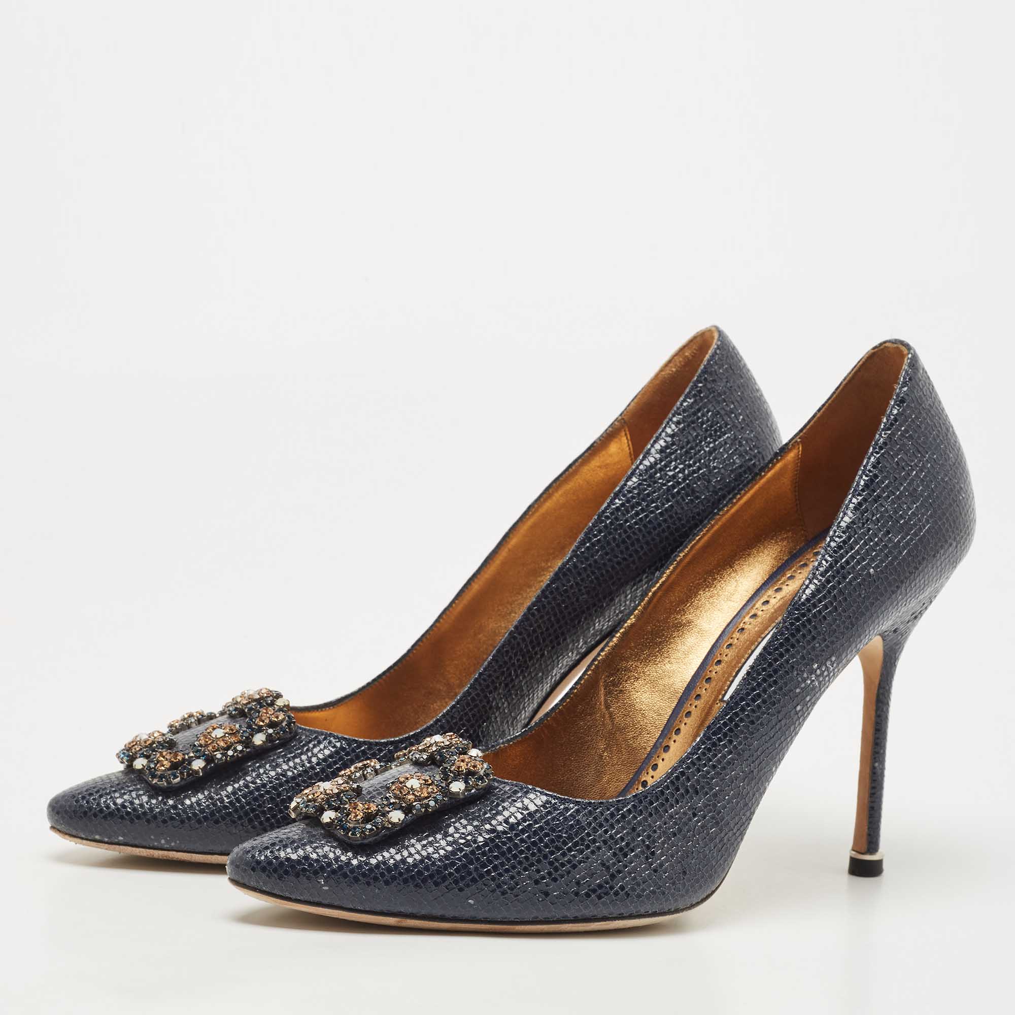 

Manolo Blahnik Navy Blue Textured Leather Hangisi Pumps Size