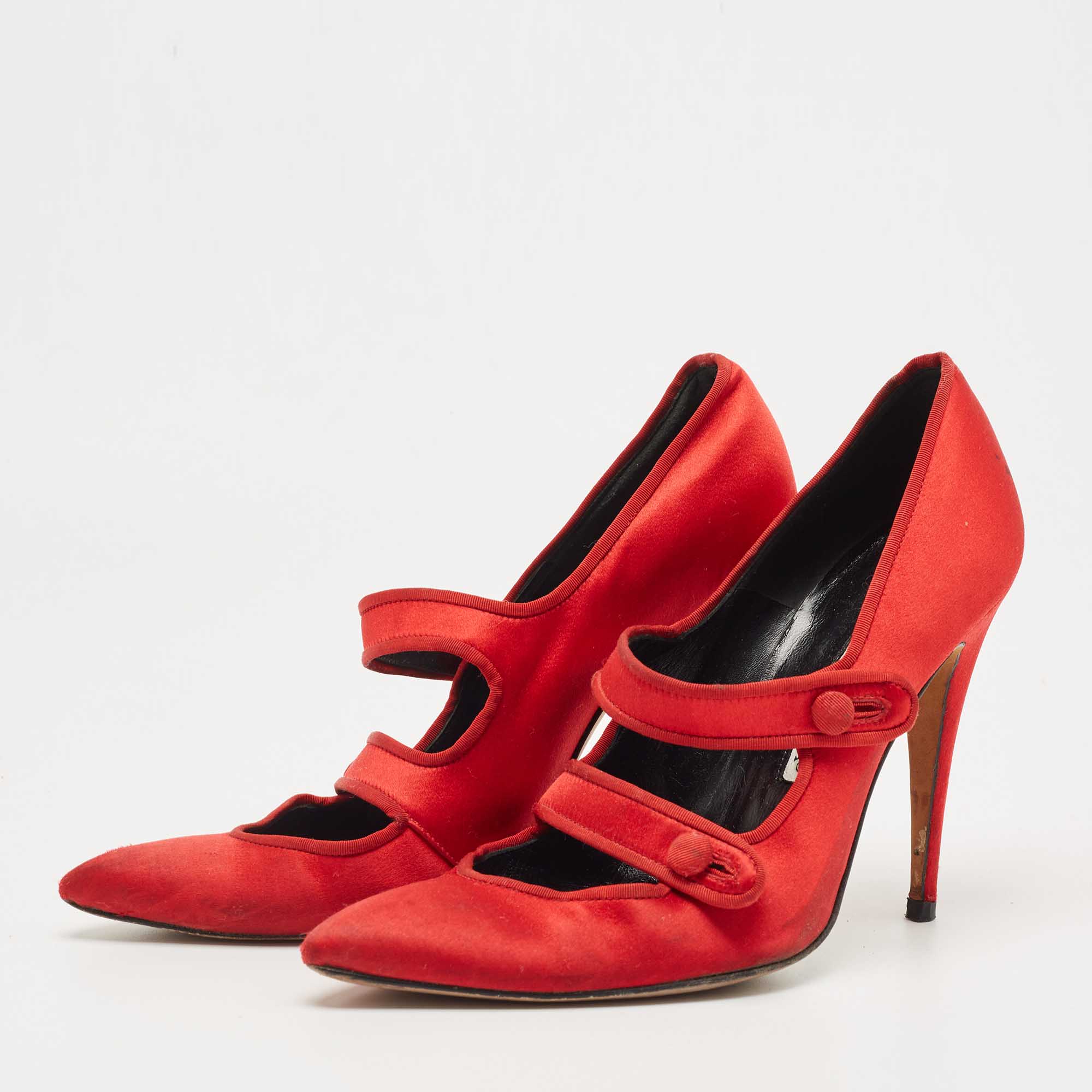 

Manolo Blahnik Red Satin Pointed Toe Strap Pumps Size