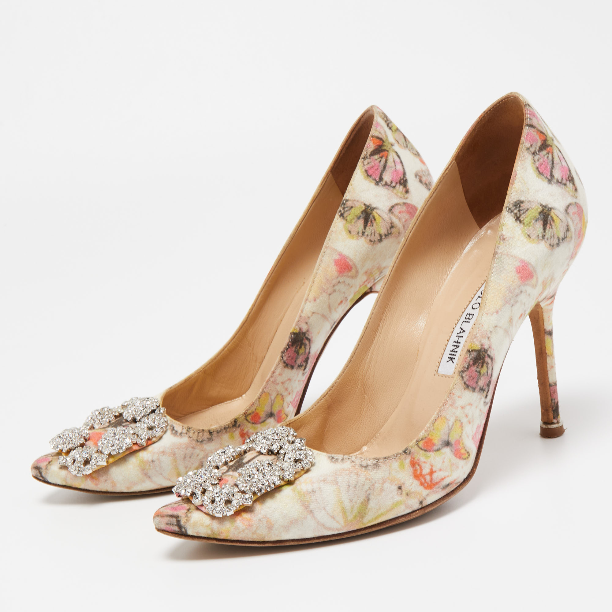 

Manolo Blahnik Multicolor Fabric Hangisi Pumps Size