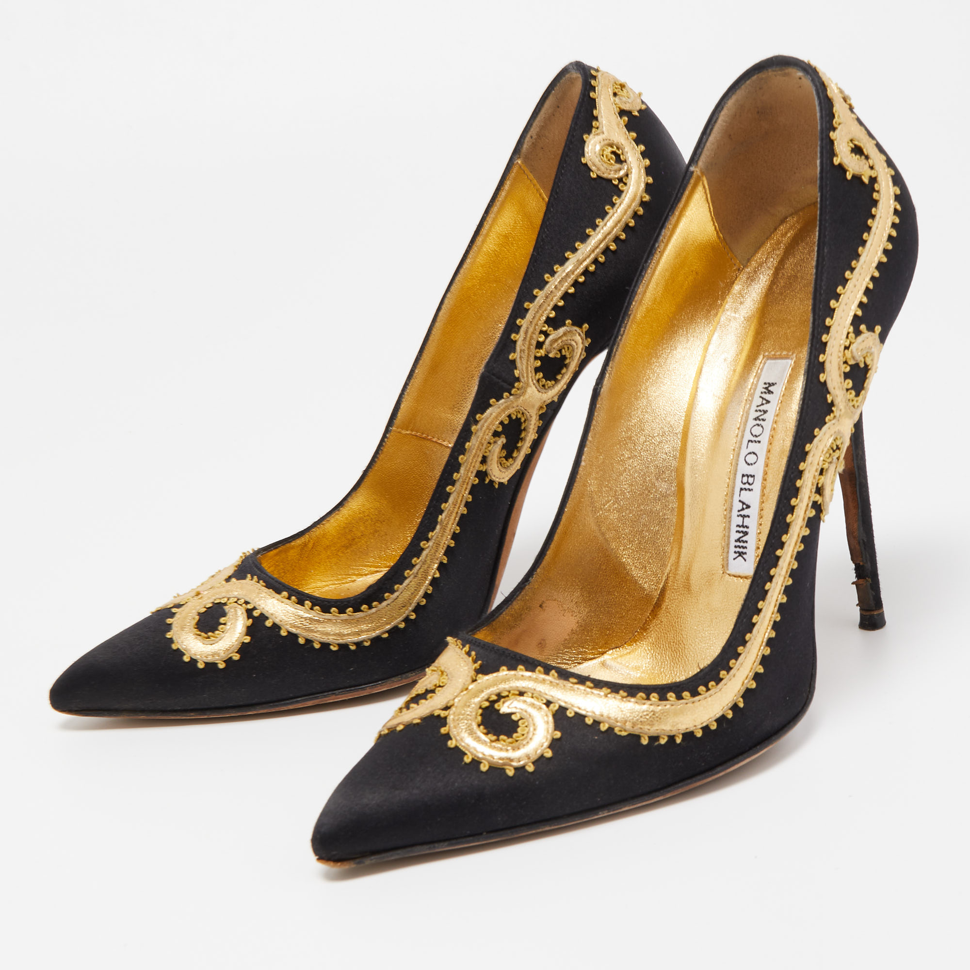 

Manolo Blahnik Black/Gold Satin and Leather Embroidered Pumps Size