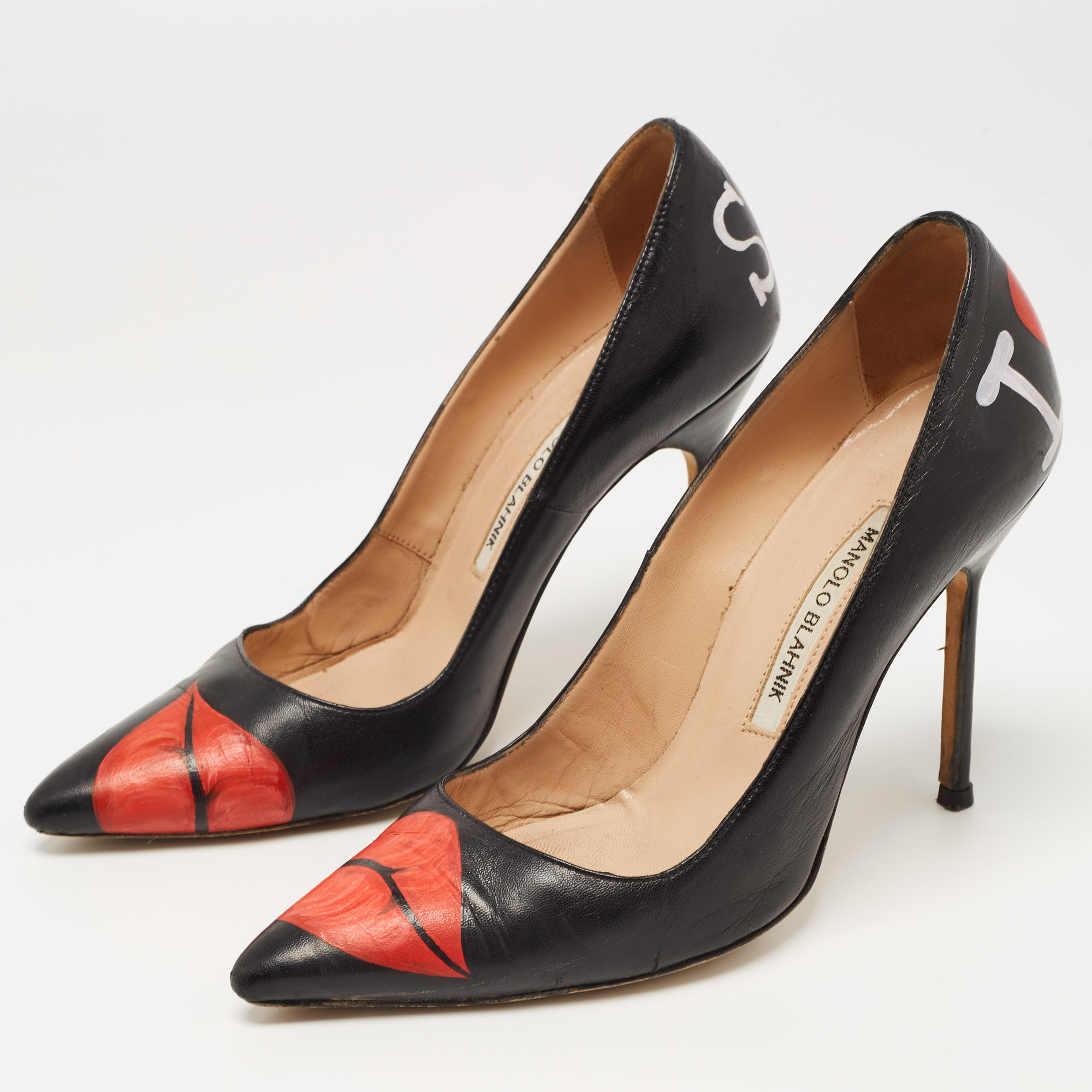 

Manolo Blahnik Black Leather Pointed Toe Pumps Size
