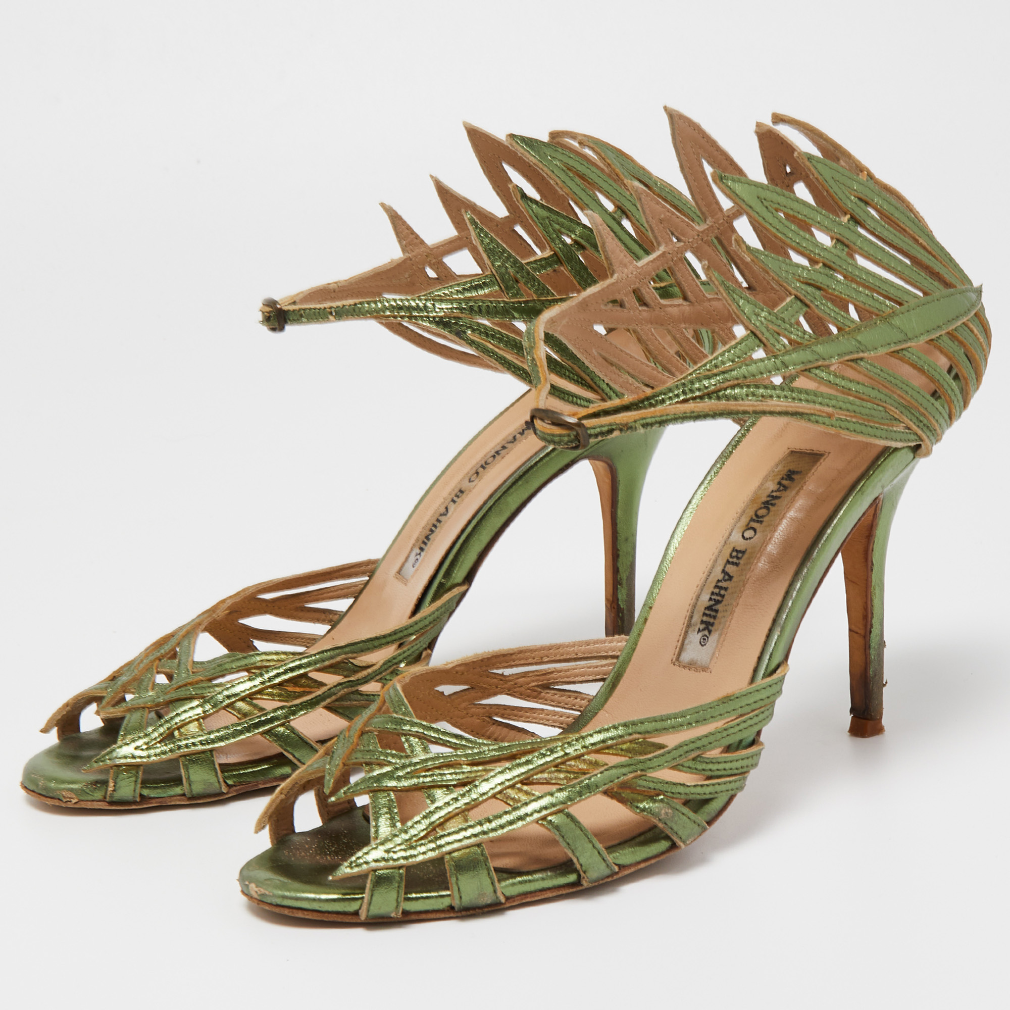 

Manolo Blahnik Green Leather Ankle Strap Sandals Size