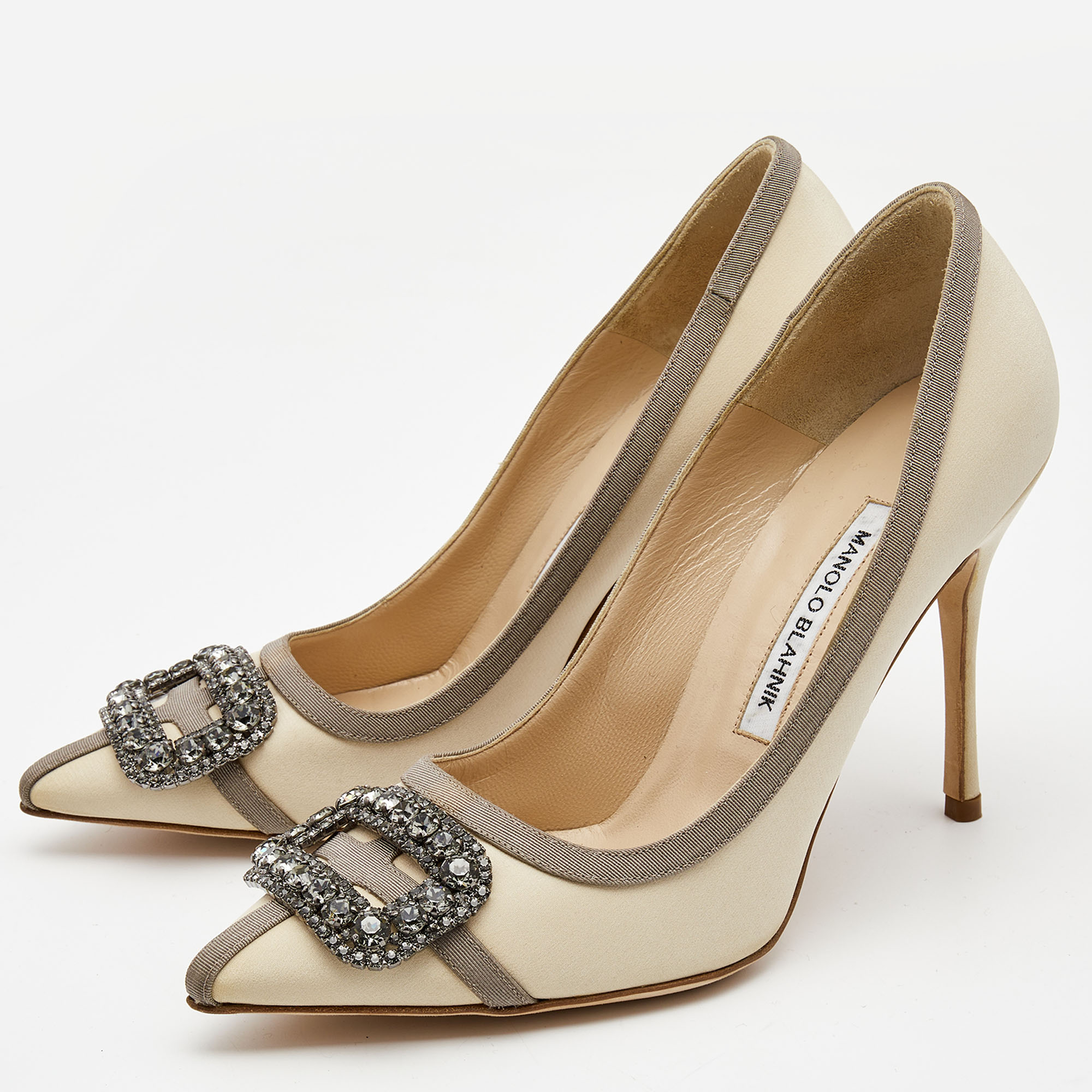 

Manolo Blahnik Creme Fabric Gotrian Crystals Embellished Pumps Size, Cream