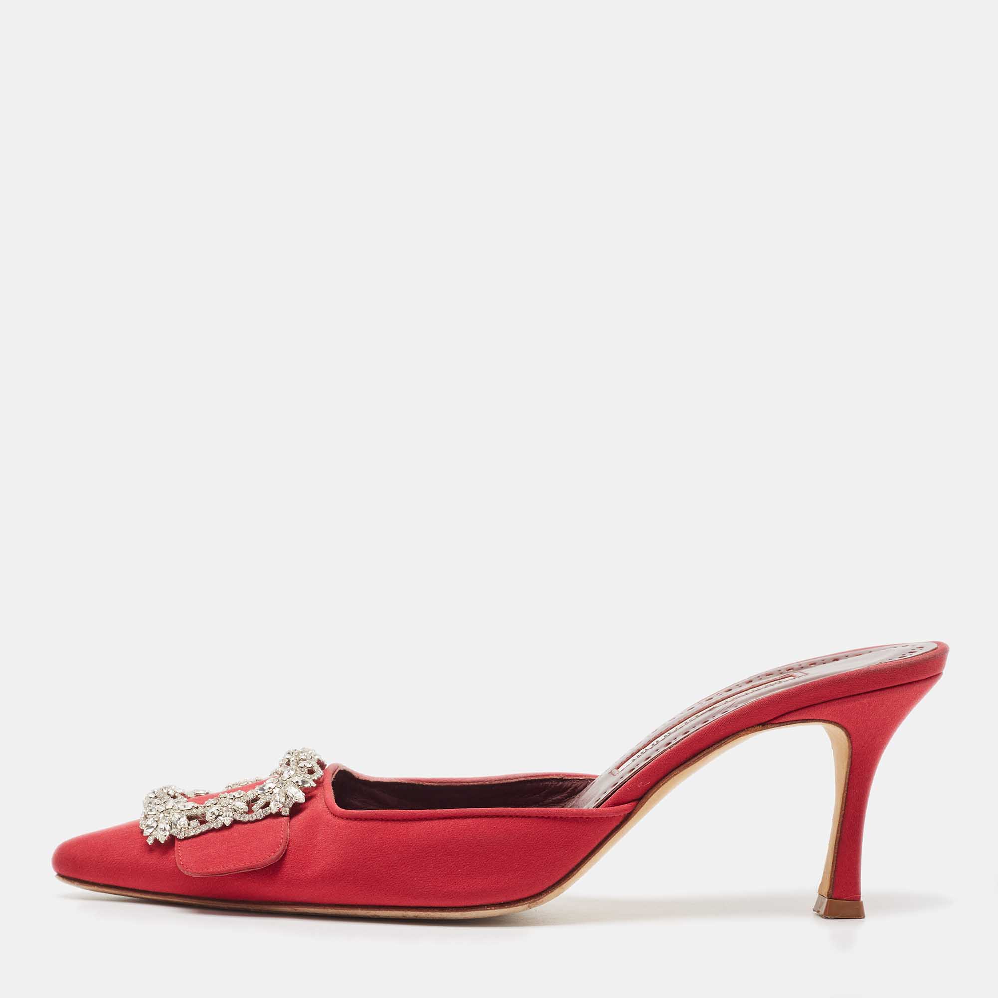 Pre-owned Manolo Blahnik Red Fabric Hangisi Mules Size 39.5