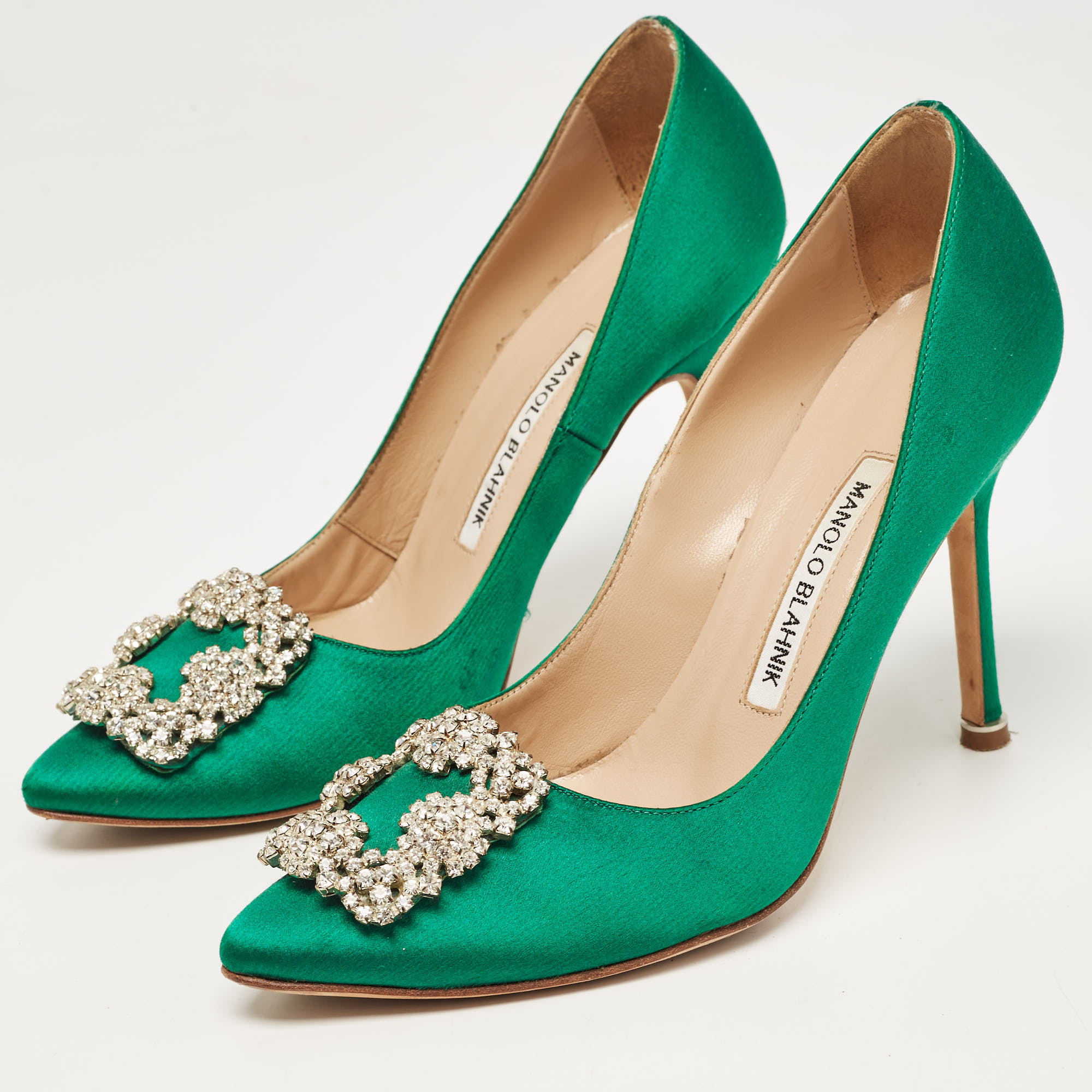 

Manolo Blahnik Green Satin Hangisi Pumps Size