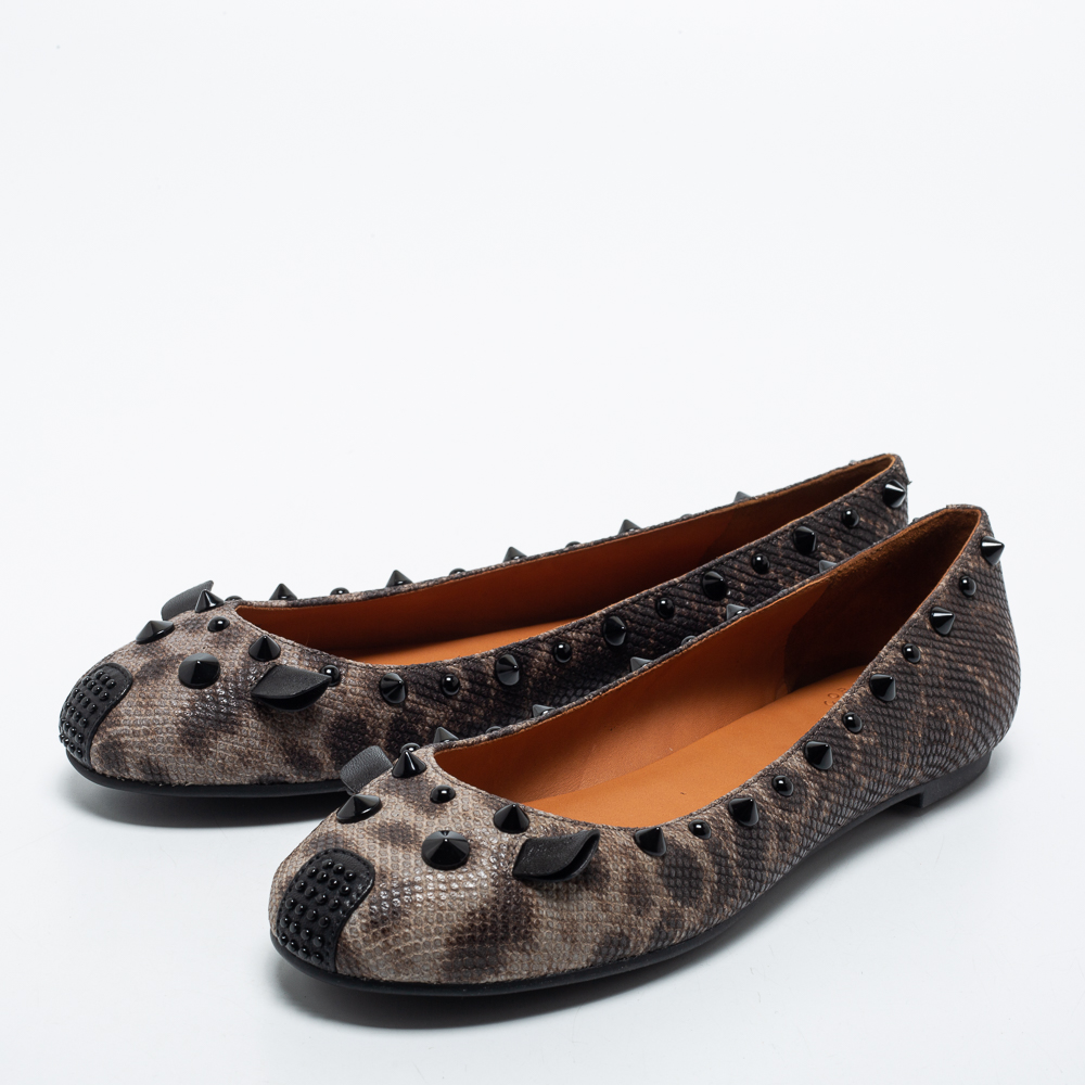

Marc by Marc Jacobs Grey Camo Embossed Leather Spike Trim Mouse Ballet Flats Size