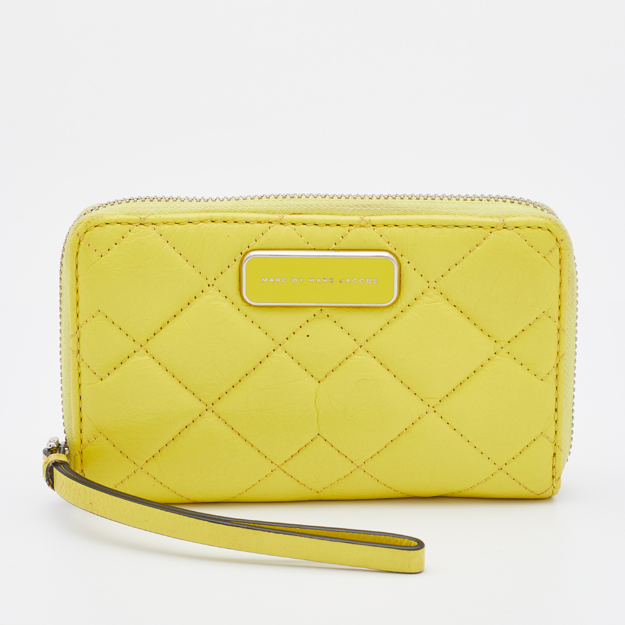 Pre-owned Marc By Marc Jacobs Yellow Quilted Leather Zip Around Wallet