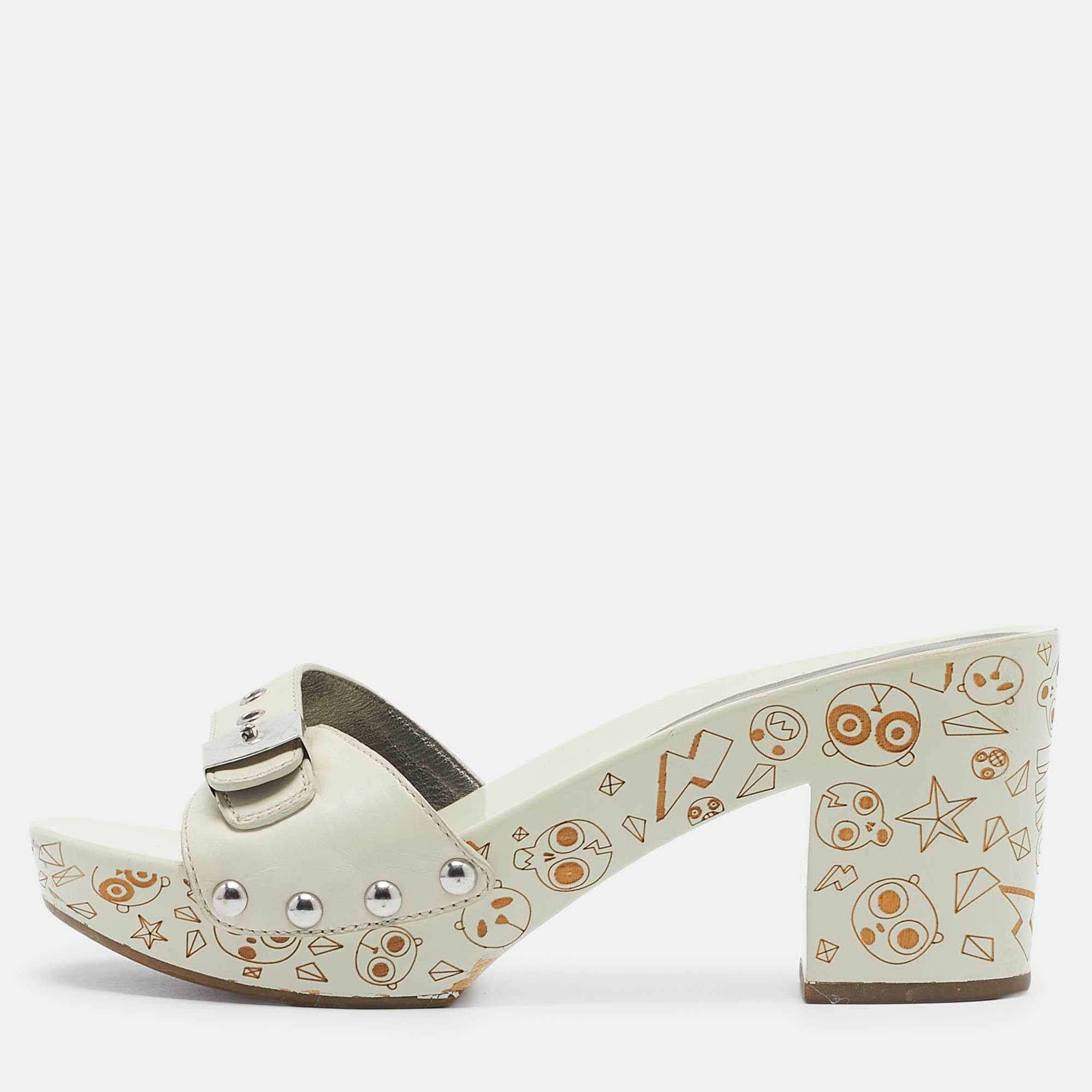 

Marc by Marc Jacobs Cream Leather Slides Size