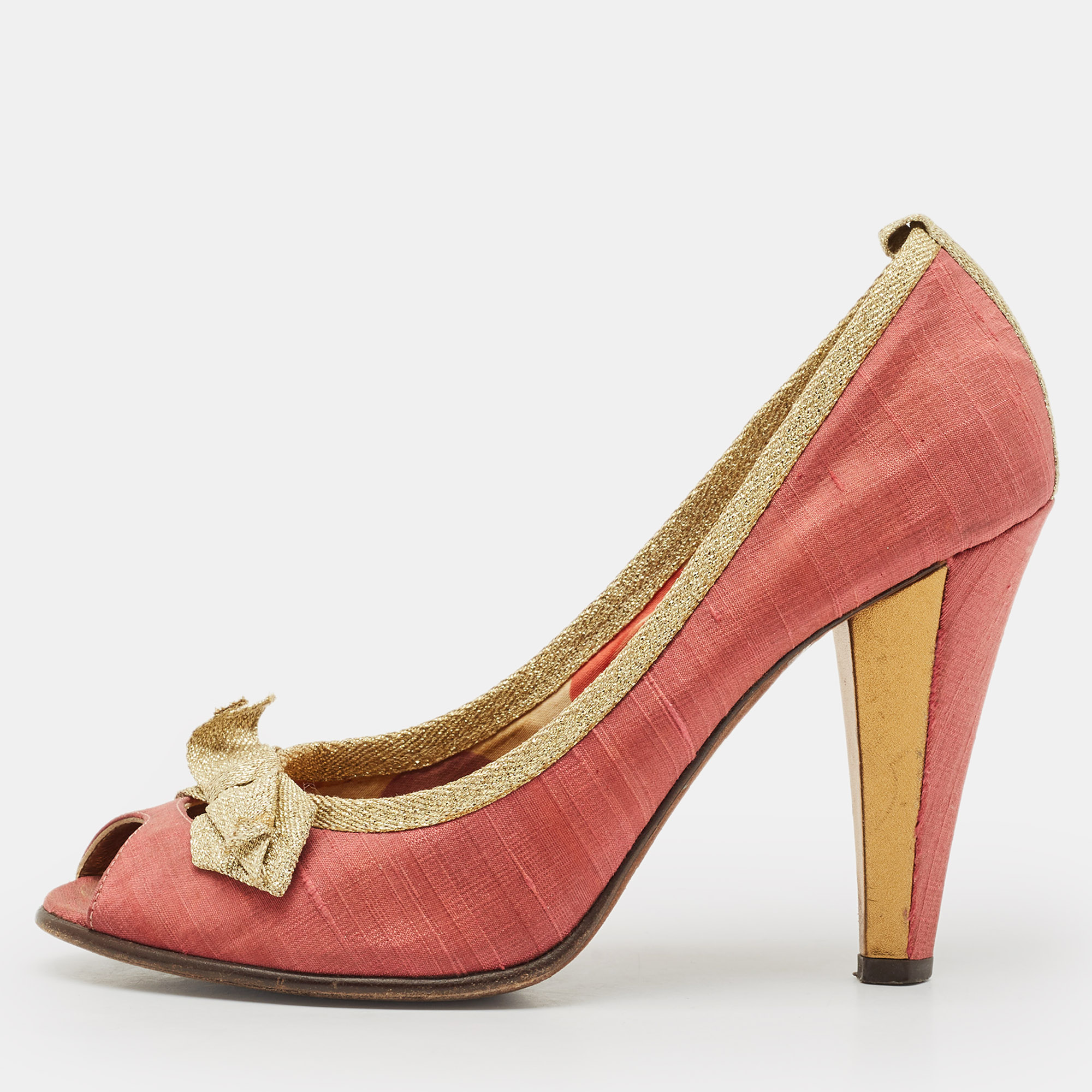 Pre-owned Marc By Marc Jacobs Gold/red Canvas Bow Peep Toe Pumps Size 37 In Pink