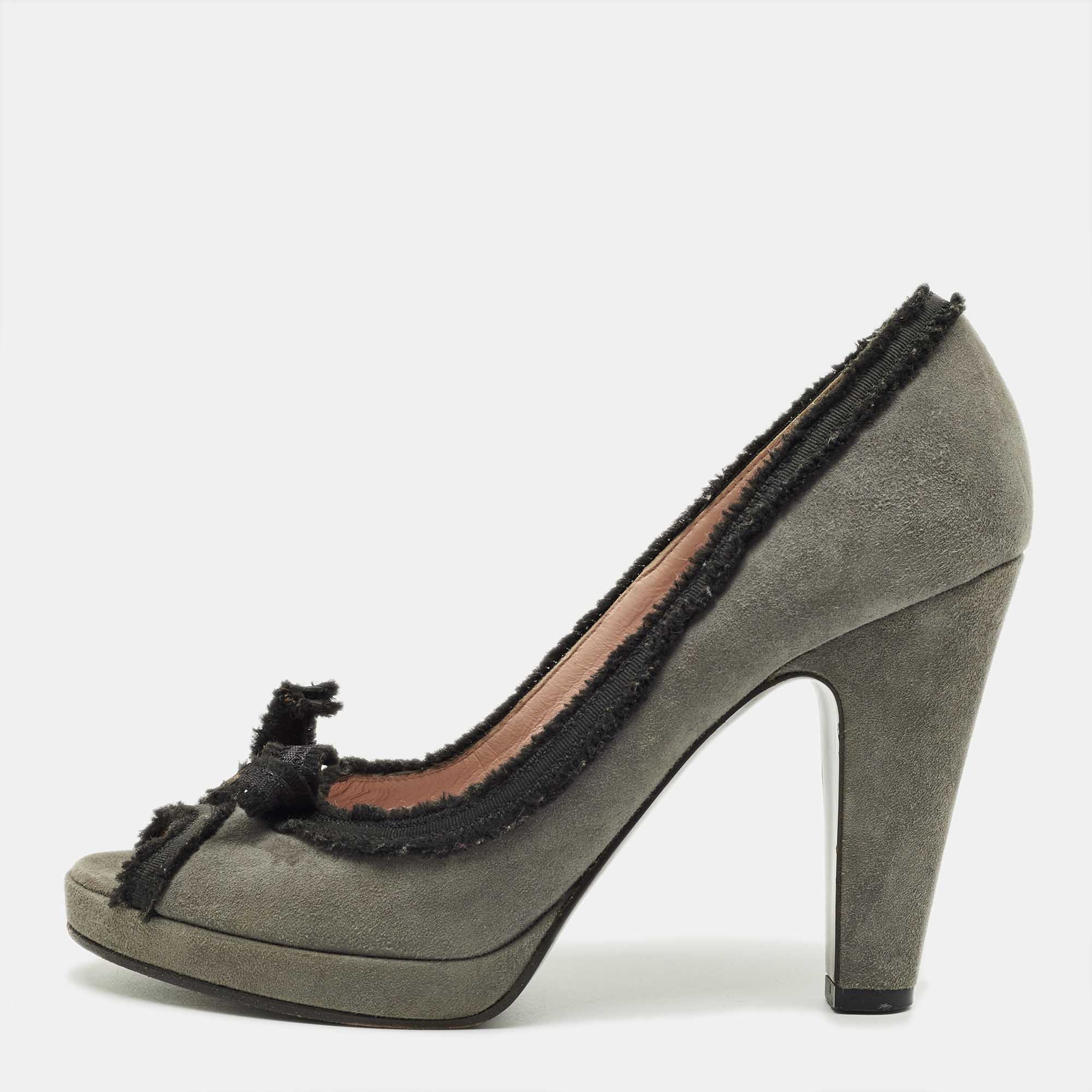 Pre-owned Marc By Marc Jacobs Grey Suede Bow Peep Toe Pumps Size 37 In Gray