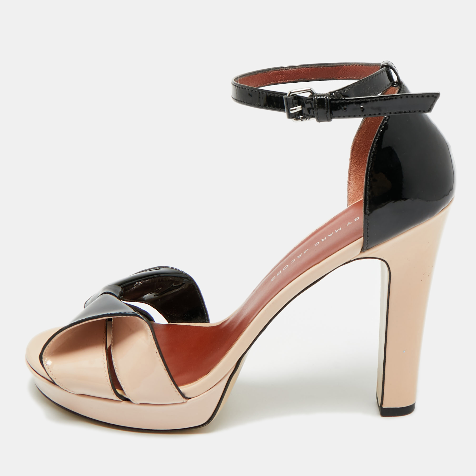 

Marc by Marc Jacobs Bow Size  Black/Beige Patent Leather Ankle Strap Sandals