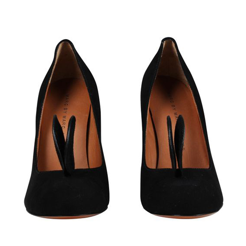 

Marc By Marc Jacobs Black Suede Pumps.Size