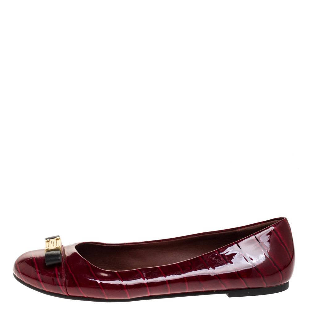

Marc by Marc Jacobs Red Croc Embossed Patent Leather Logo Ballet Flats Size