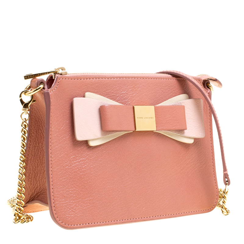 marc jacobs everyday chain strap crossbody bag in ivory