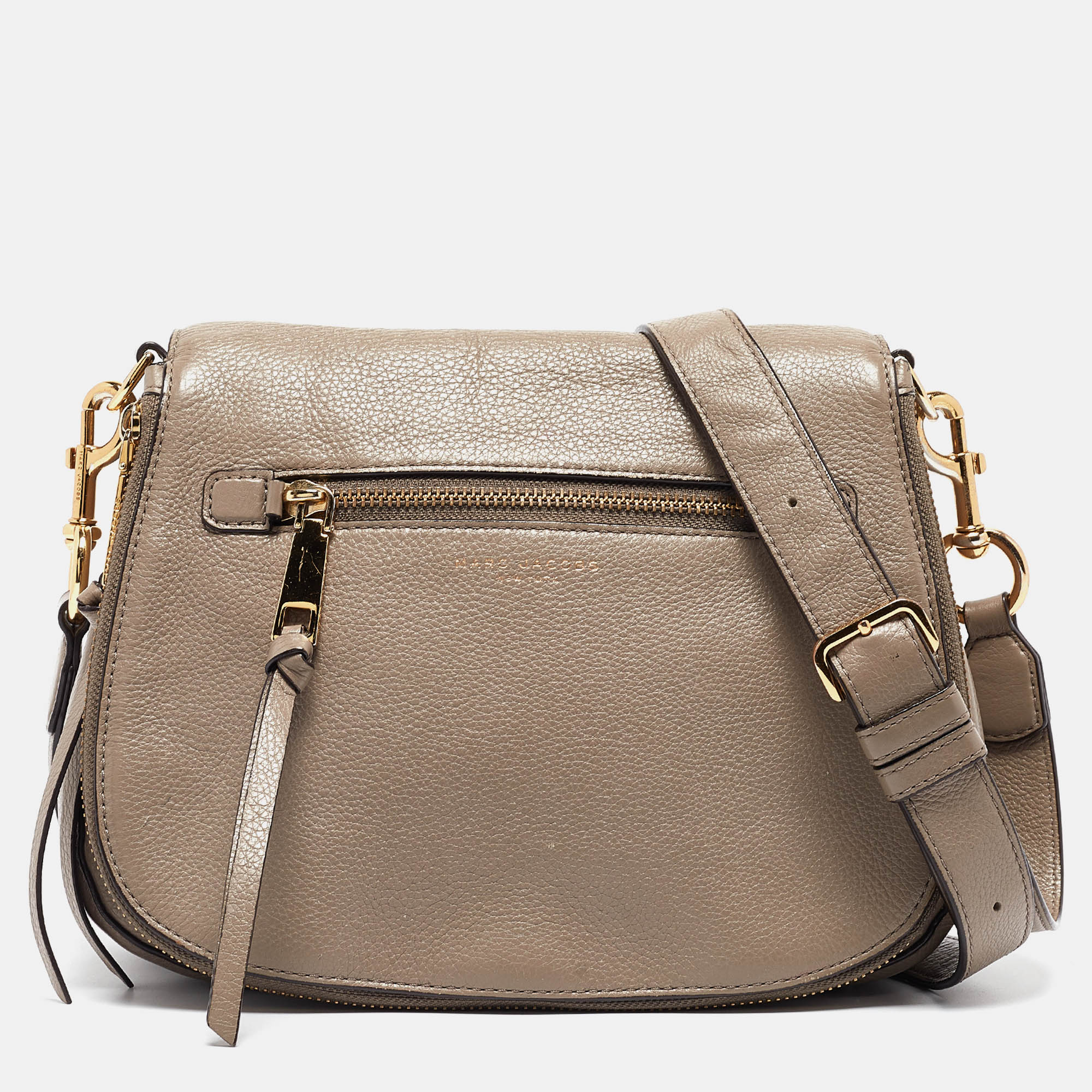 

Marc Jacobs Beige Leather Recruit Nomad Shoulder Bag