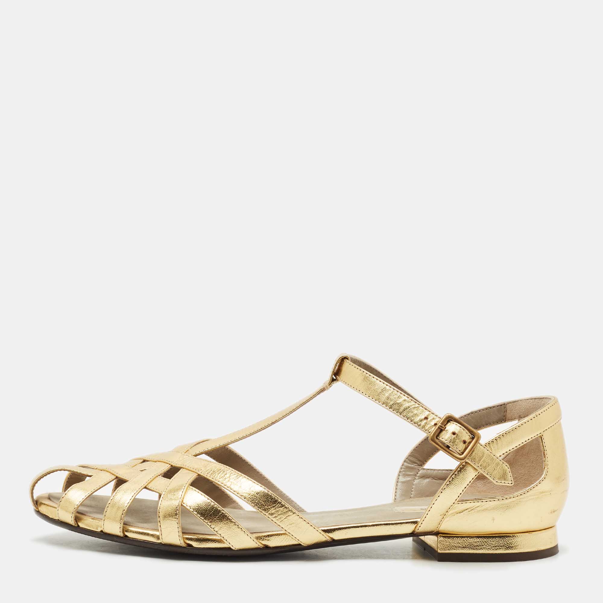 

Marc Jacobs Gold Leather T Strap Flat Sandals Size