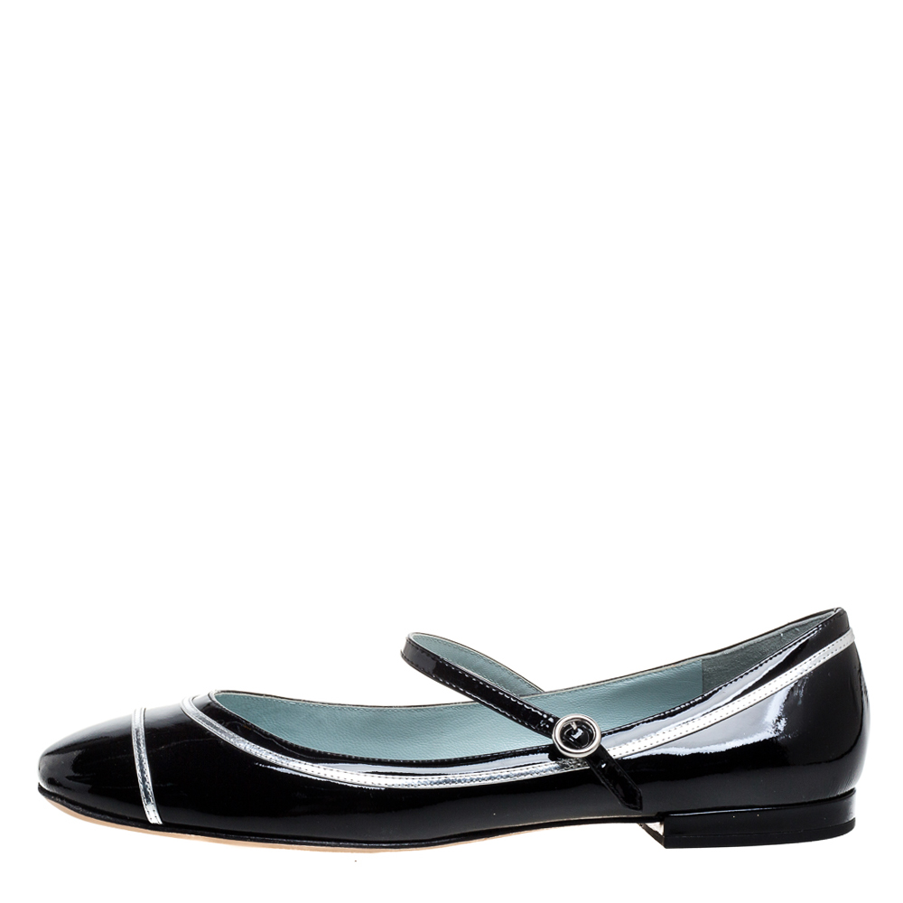 

Marc Jacobs Black Patent Leather Mary Jane Ballet Flats Size