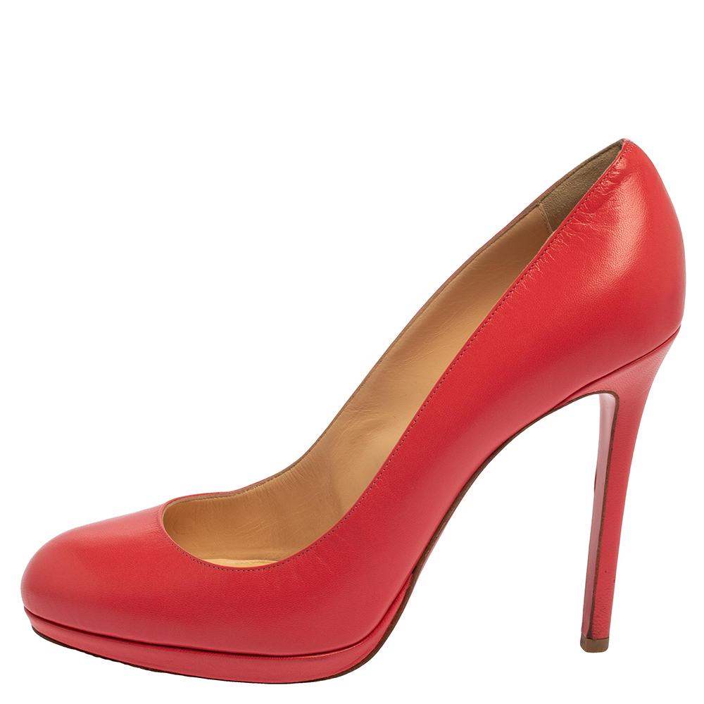 

Christian Louboutin Pink Leather Slip on Pumps Size