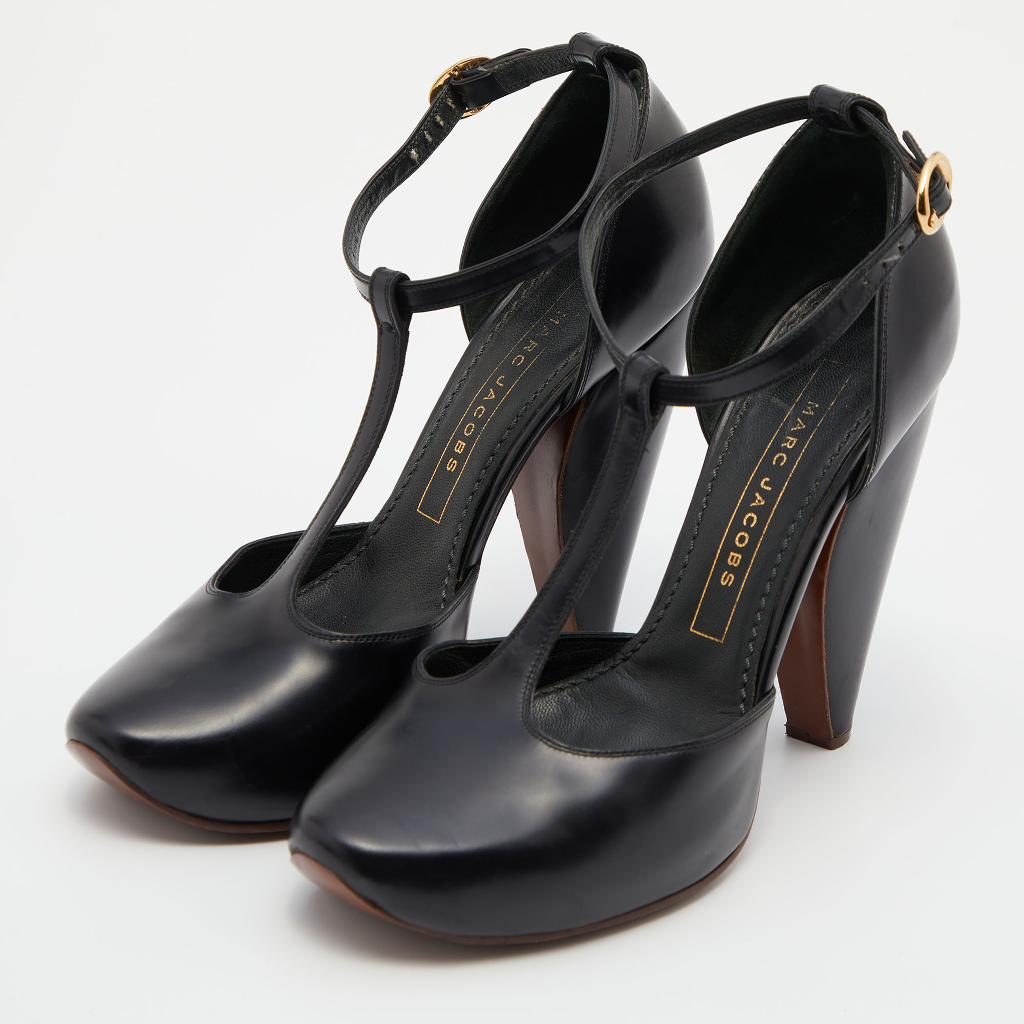 

Marc Jacobs Black Leather T-Strap Pumps Size
