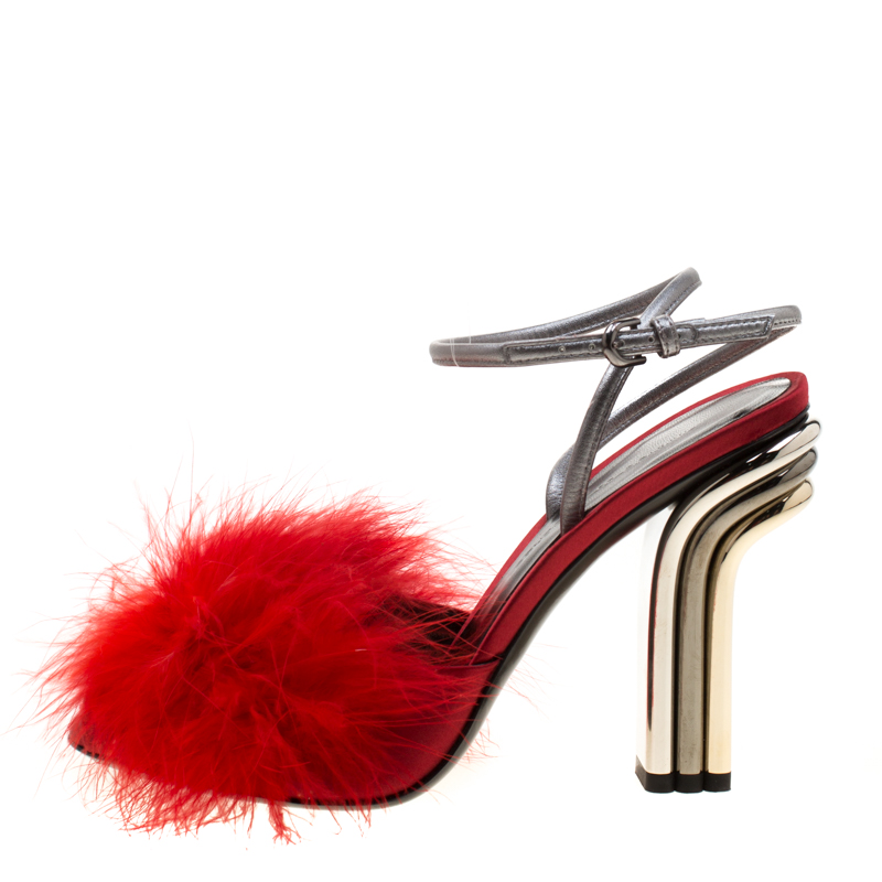 

Marco De Vincenzo Red Marabou Feathers Embellished Ankle Strap Sandals Size