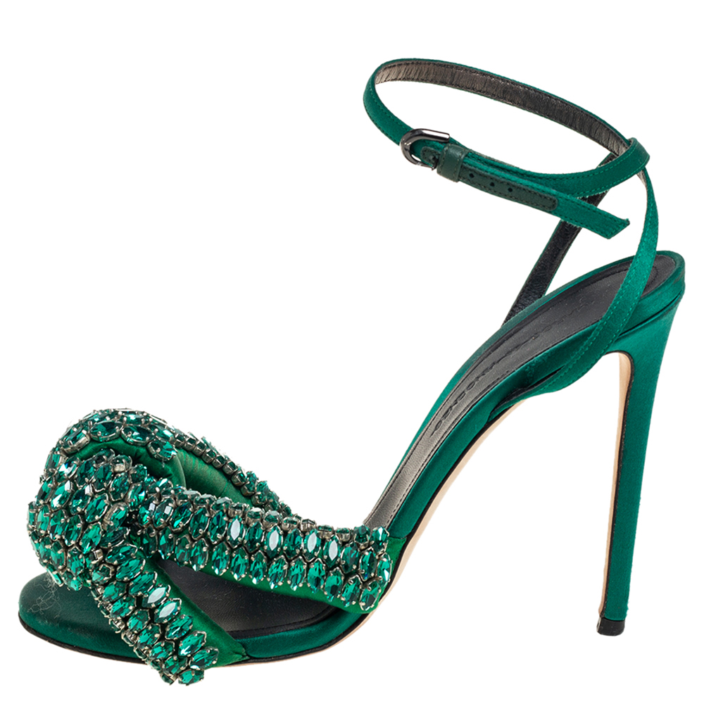 

Marco de vincenzo Green Crystal Embellished Satin Knotted Ankle Strap Sandals Size