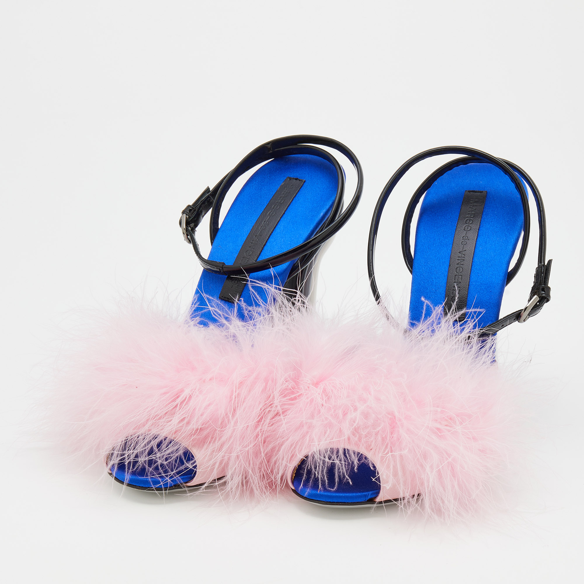 

Marco De Vincenzo Pink/Black Marabou Feather And Patent Leather Ankle Strap Sandals Size