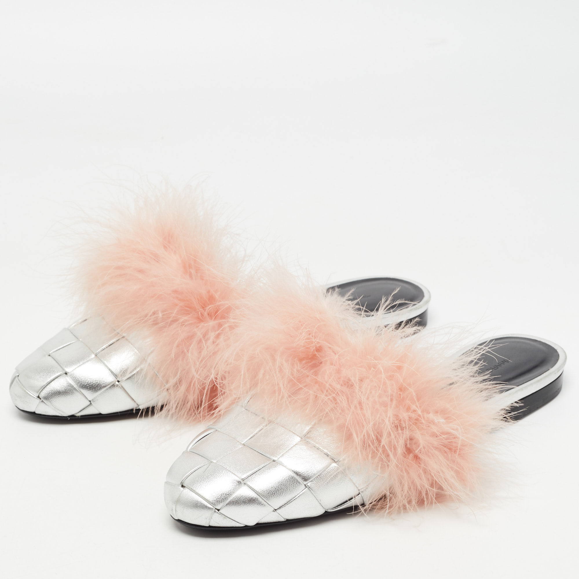 

Marco de Vincenzo Silver/Pink Fur and Woven Leather Mules Size