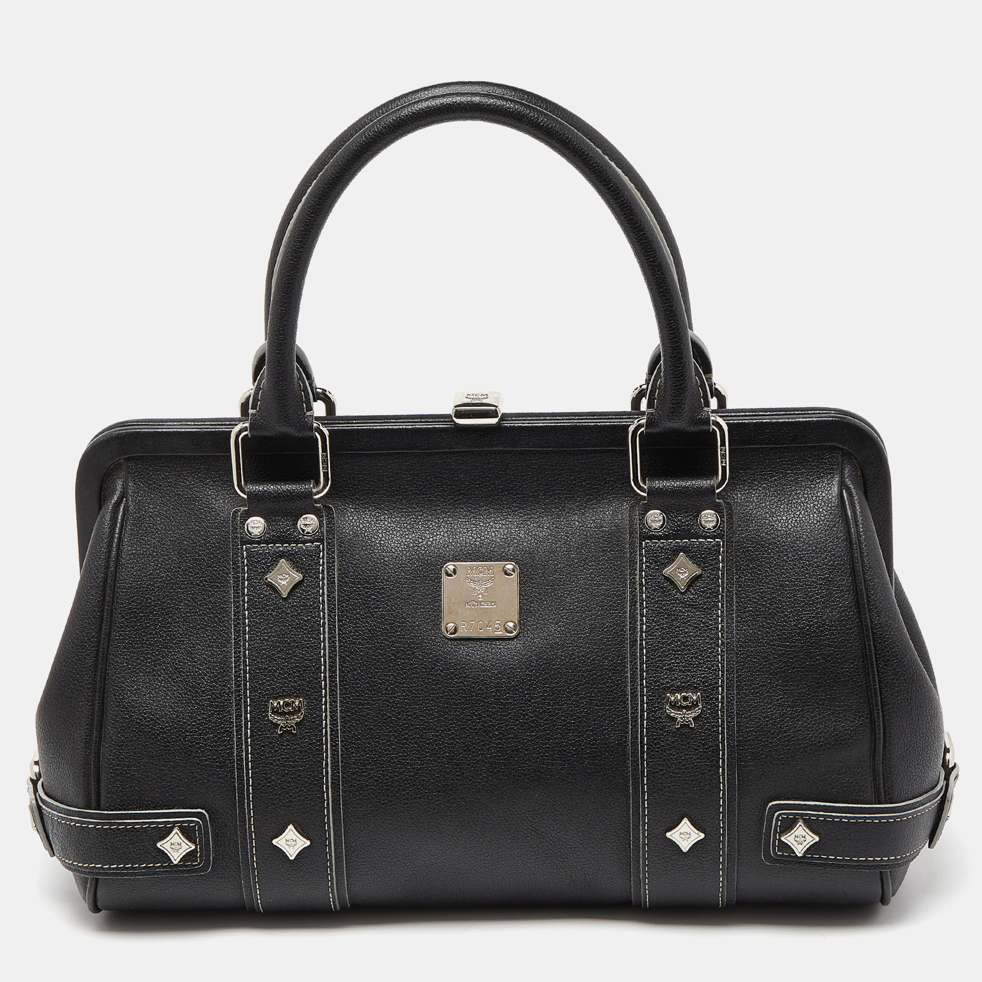 Pre-owned Mcm Black Leather Studded Frame Bag