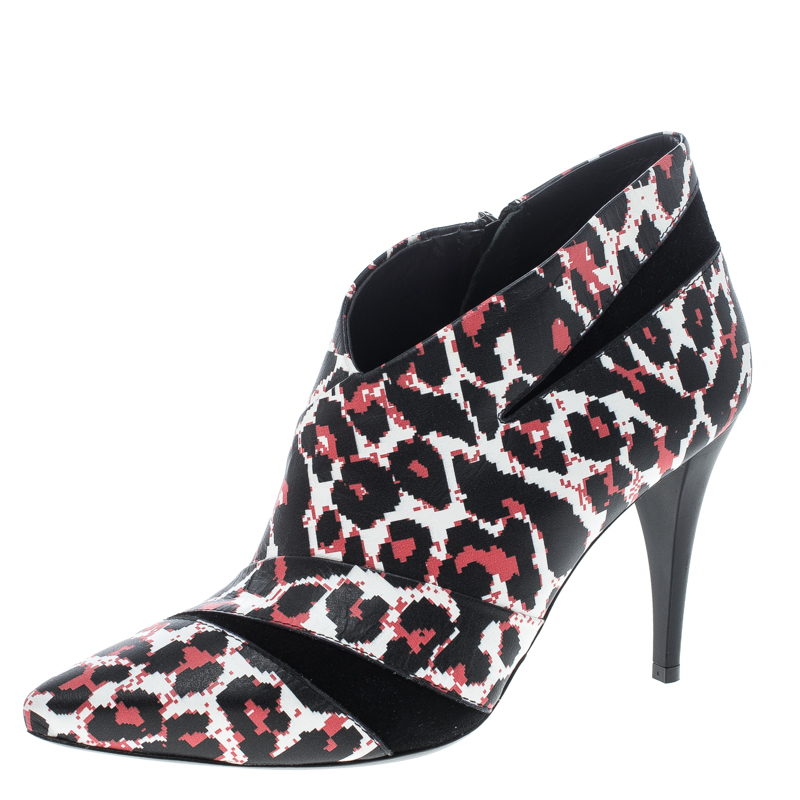 Pre Owned McQ by Alexander McQueen Leopard Print Leather Pointed Toe Ankle Boots Size 37