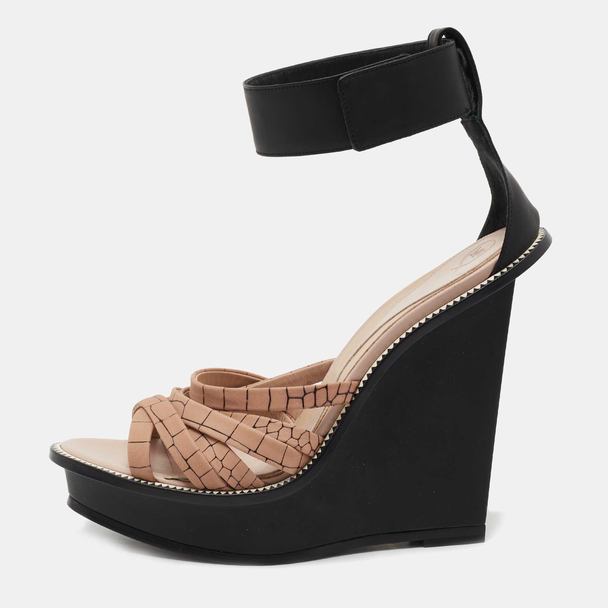 Pre-owned Mcq By Alexander Mcqueen Black/light Pink Leather Wedge Ankle Strap Sandals Size 40