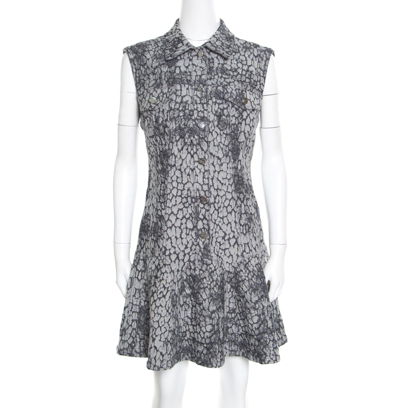 Pre Owned فستان إم سي كيو باي أليكساندر ماكوين دينم جاكار رصاصي نقشة الفهد بلا أكمام M