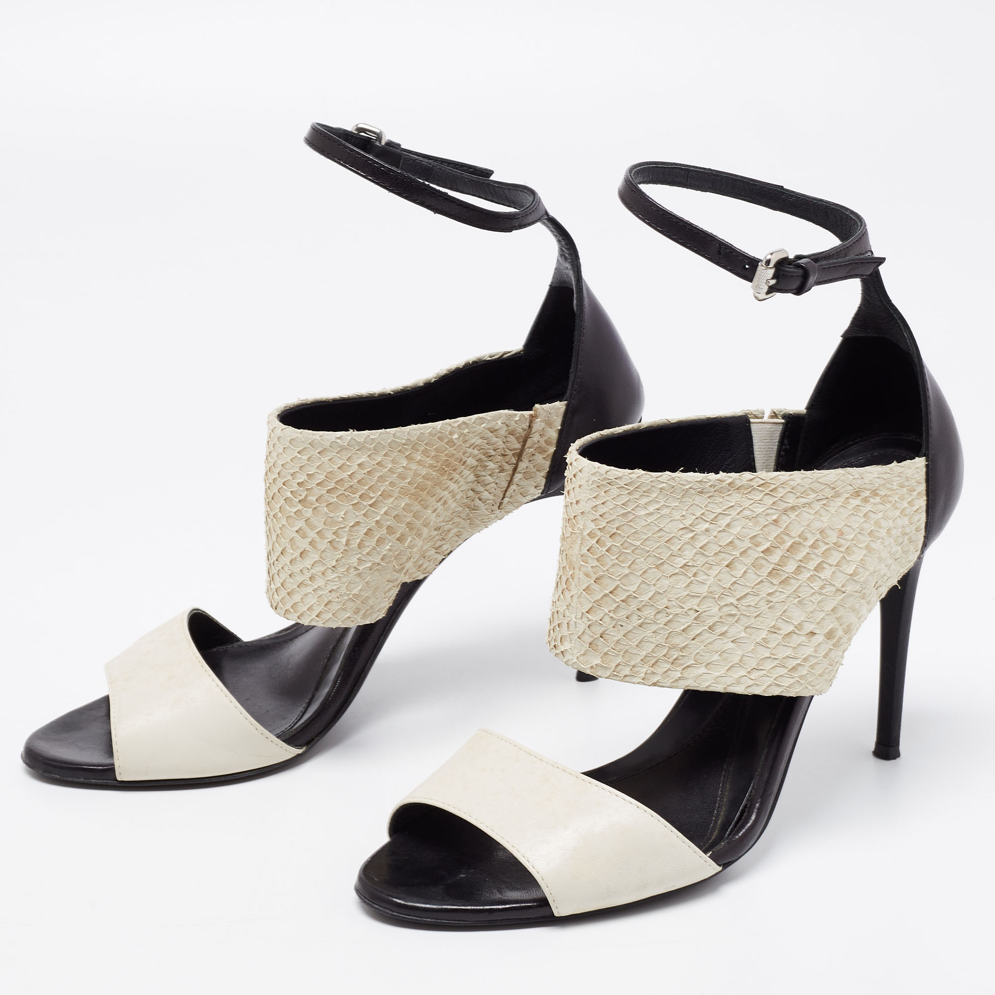 

McQ by Alexander McQueen Off-White/Black Snakeskin And Leather Ankle Strap Sandals Size