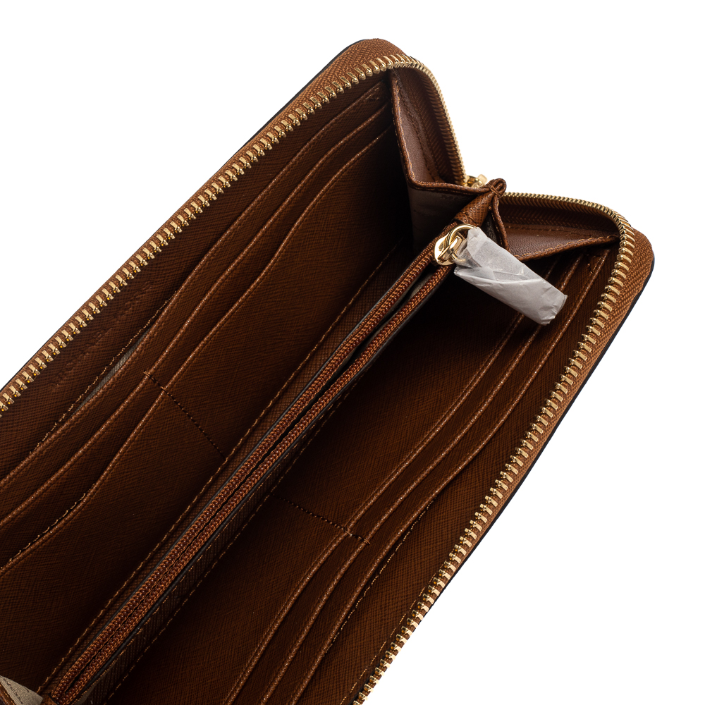

Michael Kors Brown Leather Jet Set Travel Zip Around Wallet