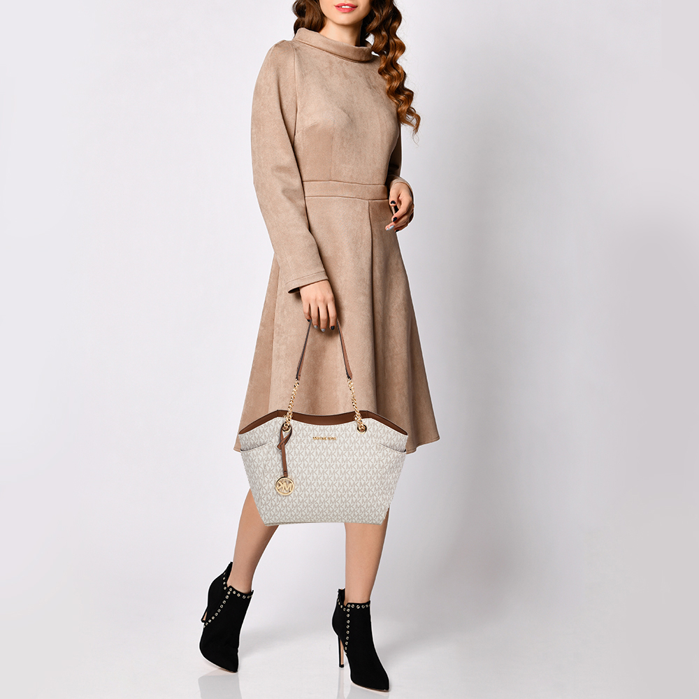 

Michael Kors White Signature Coated Canvas Jet Set Travel Chain Tote