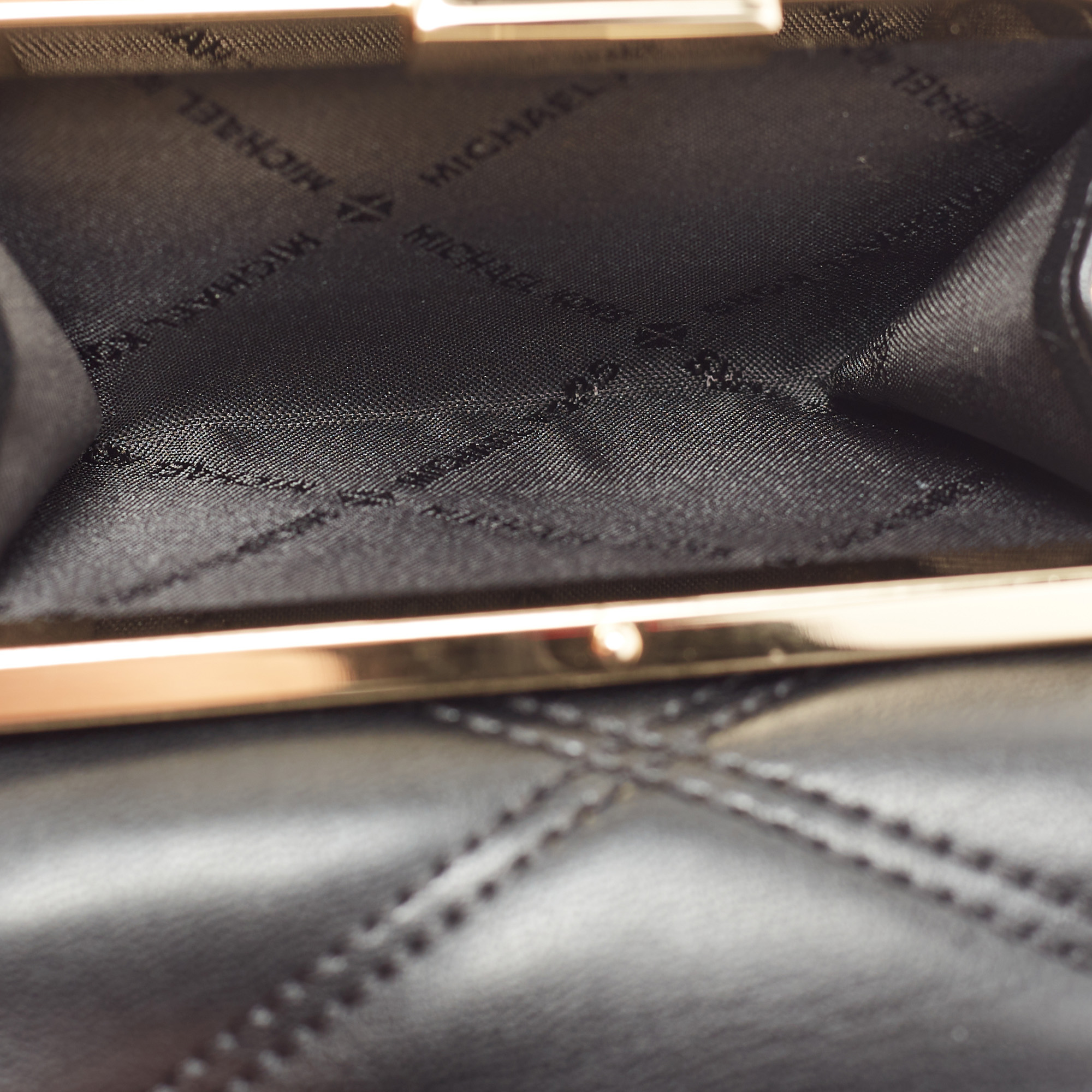 

Michael Kors Black Leather Jet Set Travel Compact Wallet