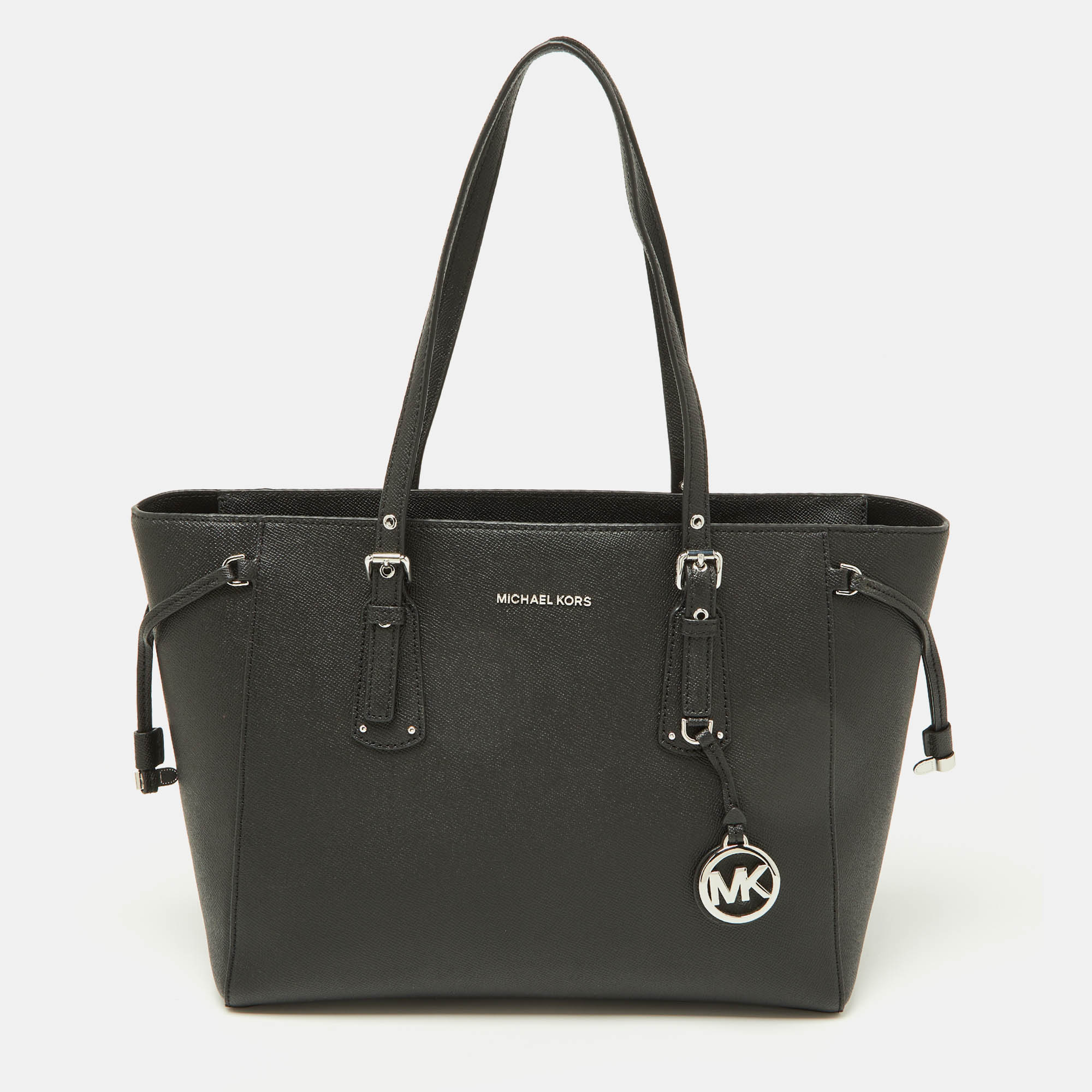 

Michael Kors Black Leather Voyager Tote