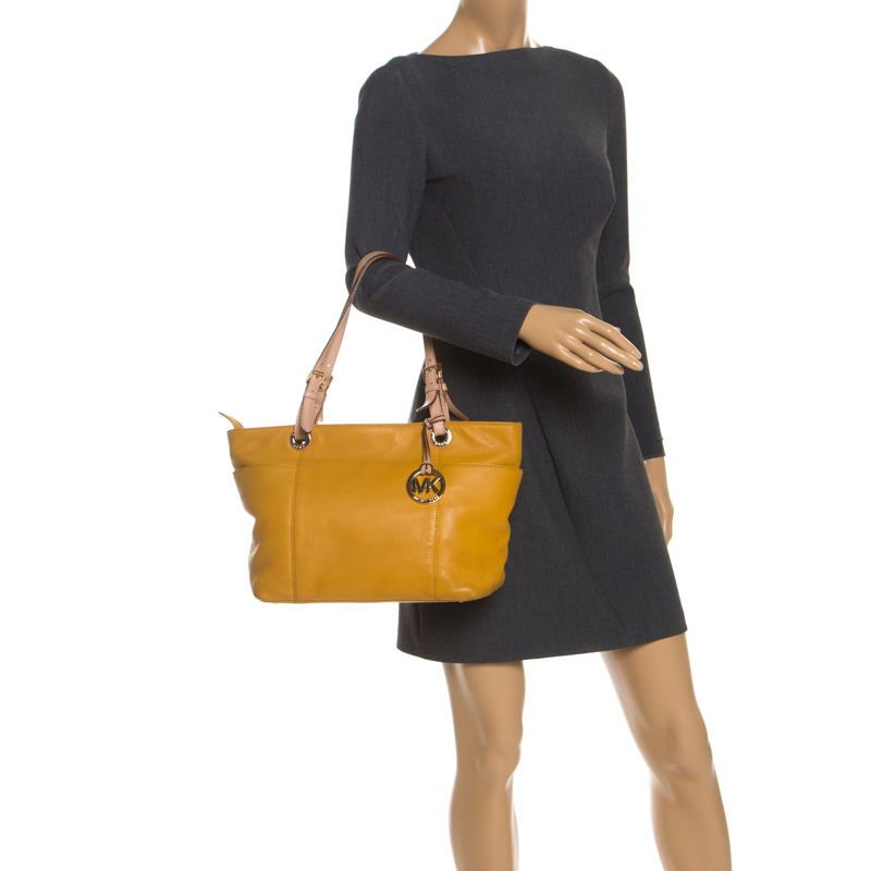 

Michael Michael Kors Yellow Leather Jet Set Tote