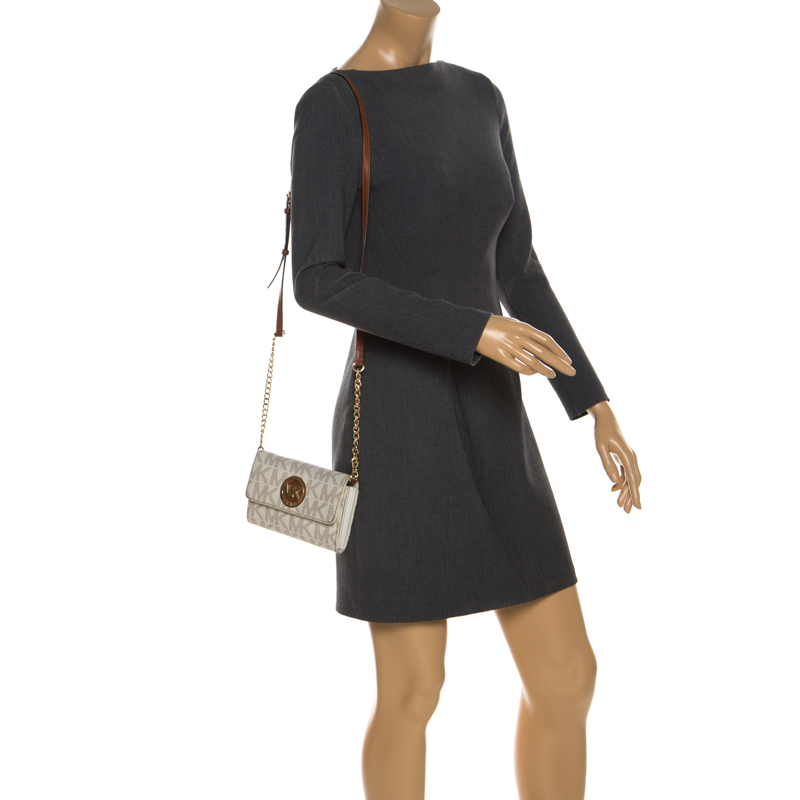 

Michael Kors White Signature Canvas Fulton Crossbody Bag