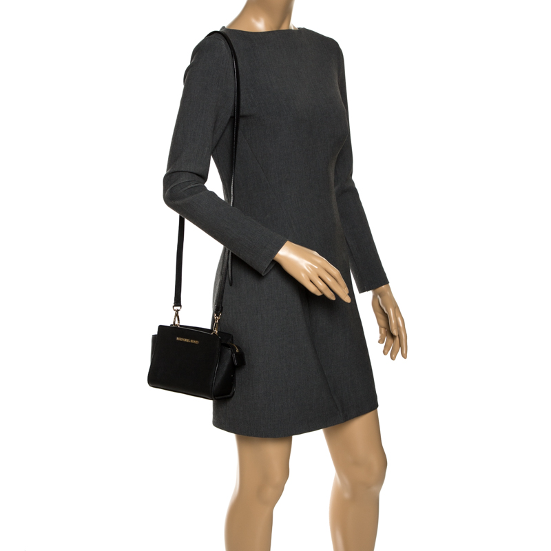 

Michael Kors Black Leather Mini Selma Crossbody Bag