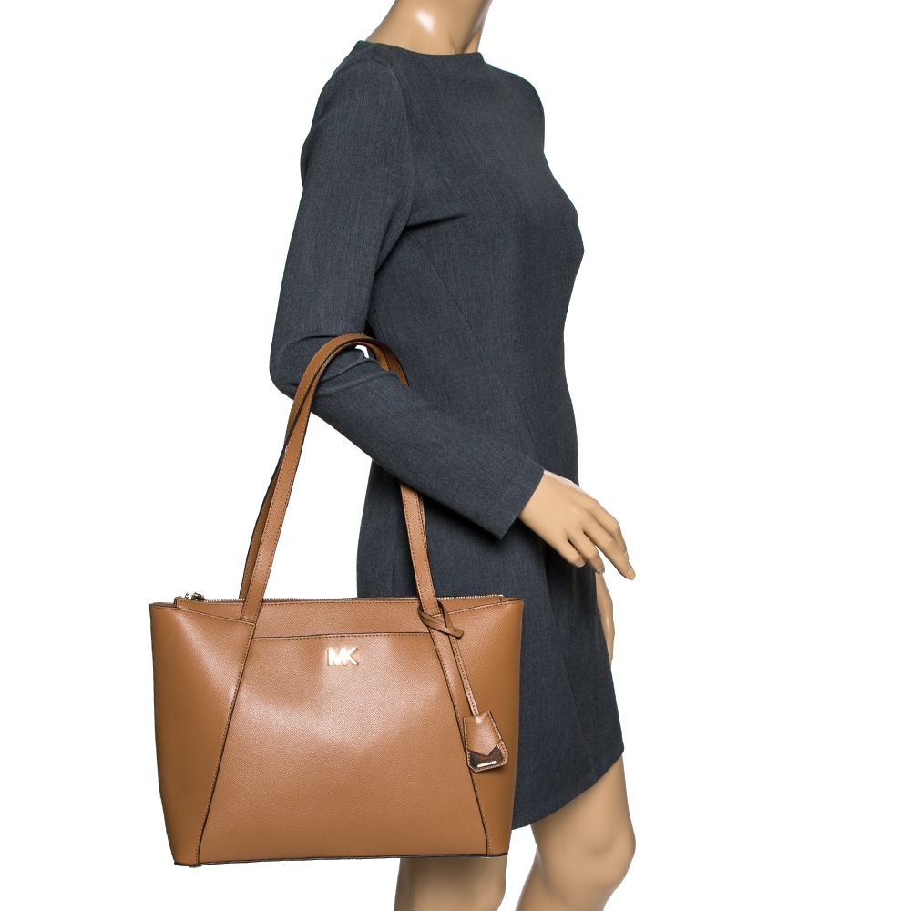 

Michael Kors Tan Leather Maddie East/West Top Zip Tote