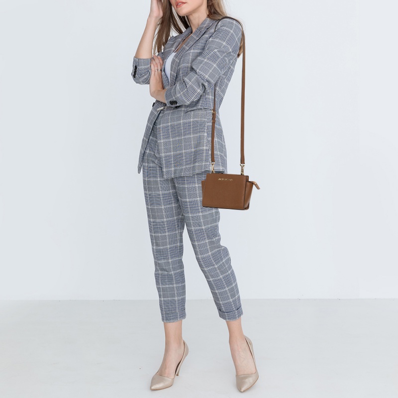 

Michael Kors Brown Saffiano Leather Mini Selma Crossbody Bag