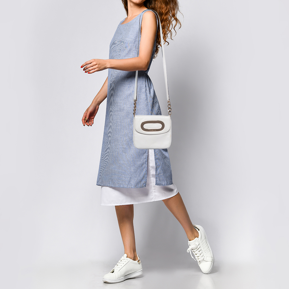 

Michael Kors Off White Leather Cut Out Flap Shoulder Bag