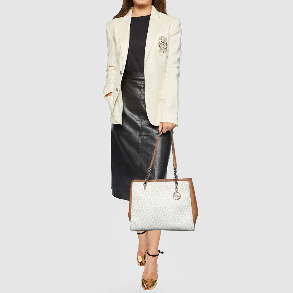 

Michael Kors White/Brown Signature Coated Canvas and Leather Sofia Tote