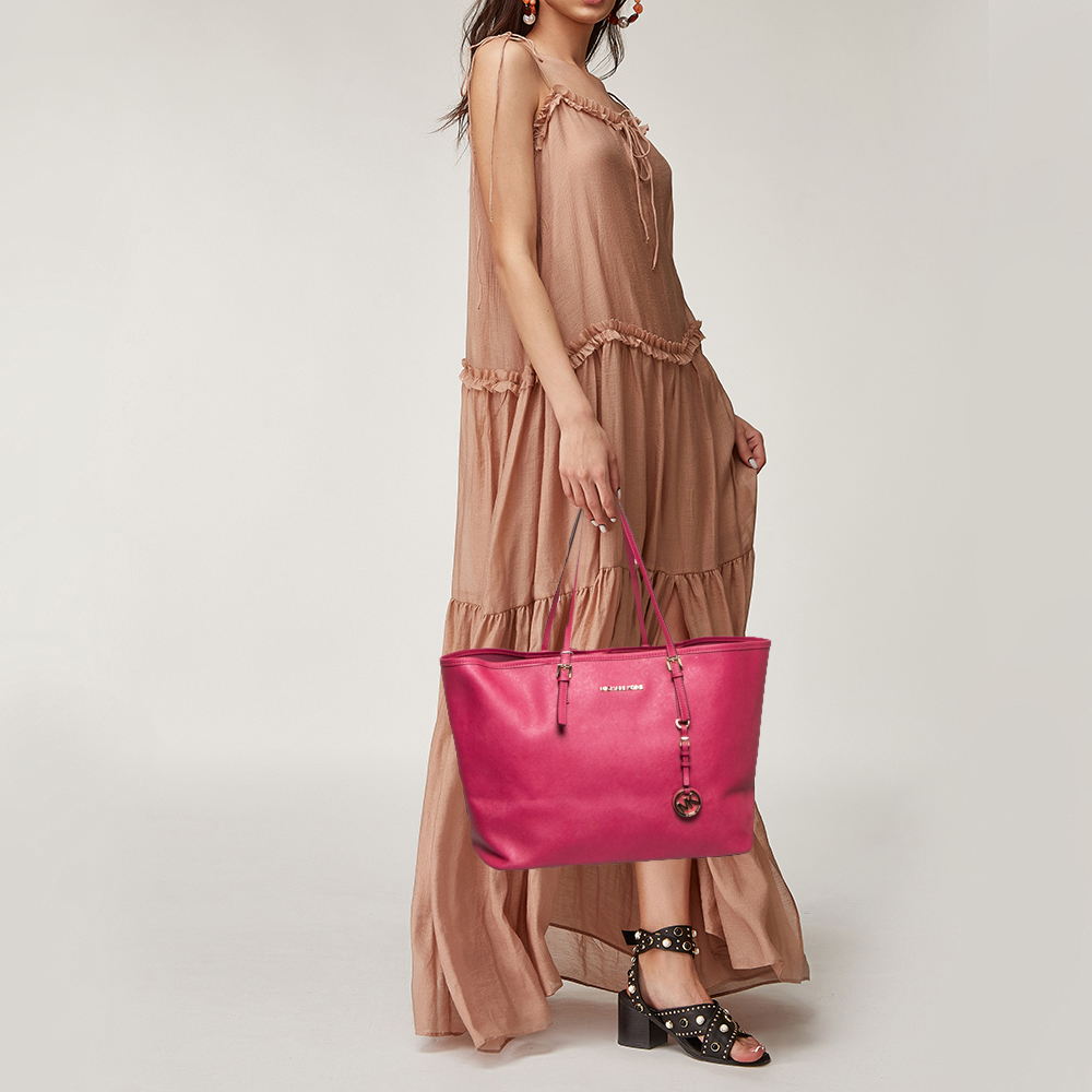 

Michael Kors Pink Saffiano Leather Large Jet Set Travel Tote